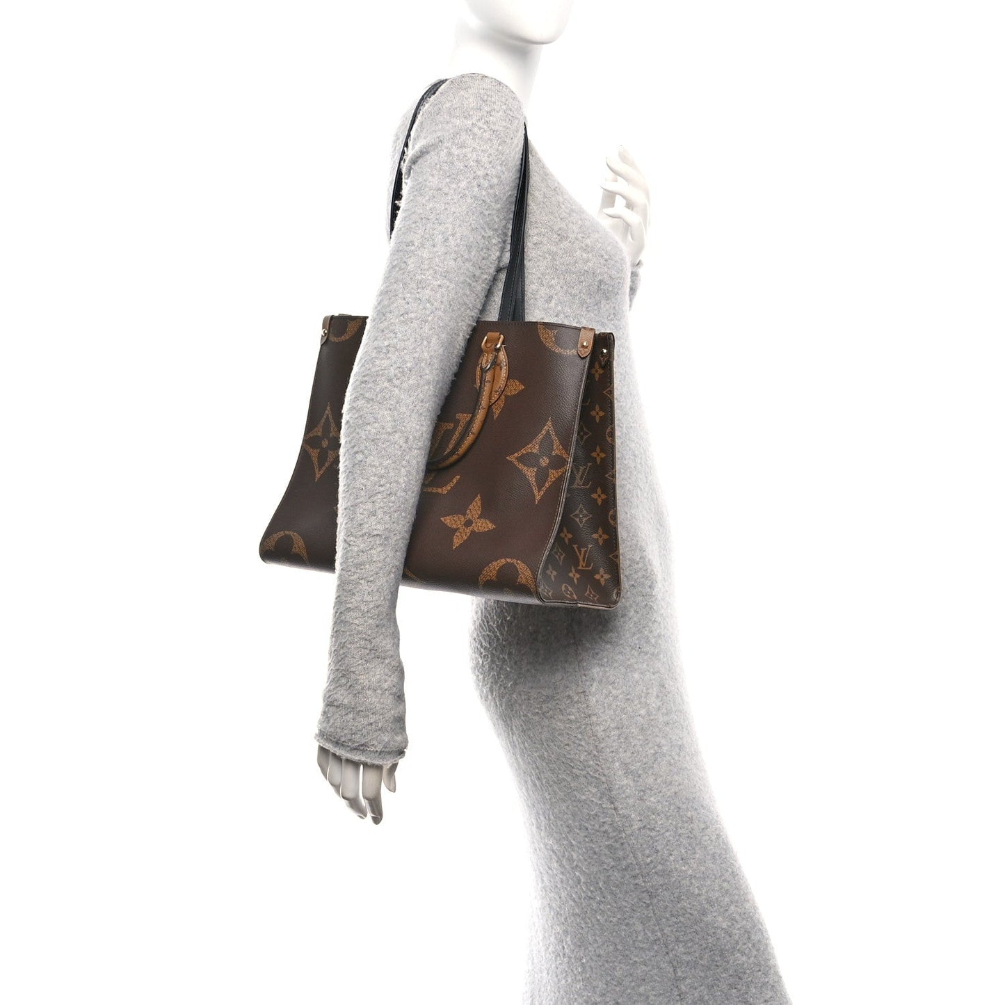 Reverse Monogram Giant Onthego MM