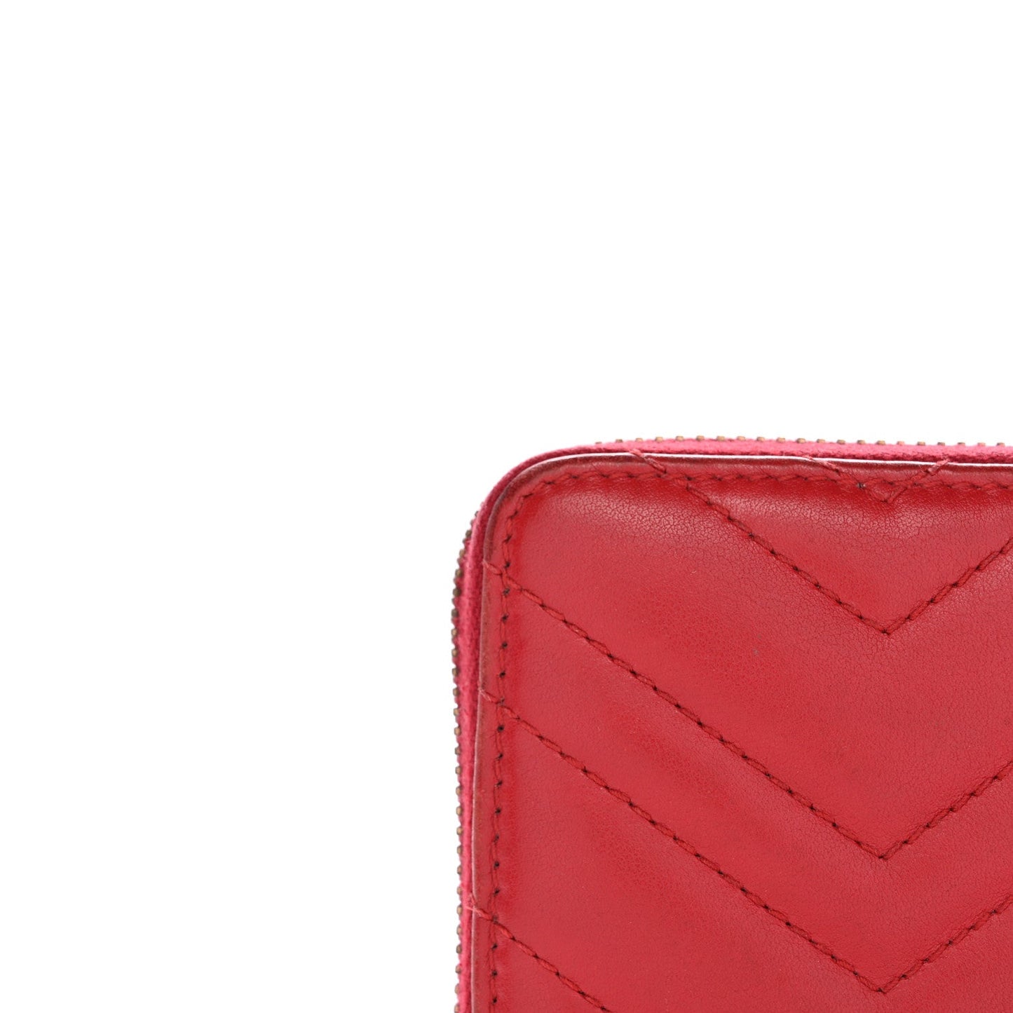 Calfskin Matelasse GG Marmont Zip Around Wallet Hibiscus Red