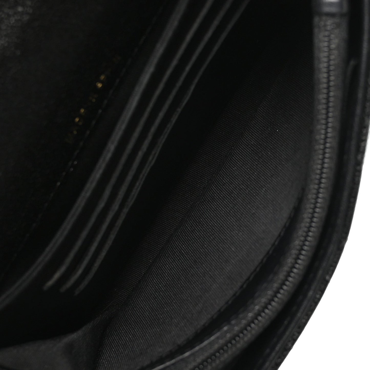 Caviar Quilted Medium Boy Flap Wallet Black