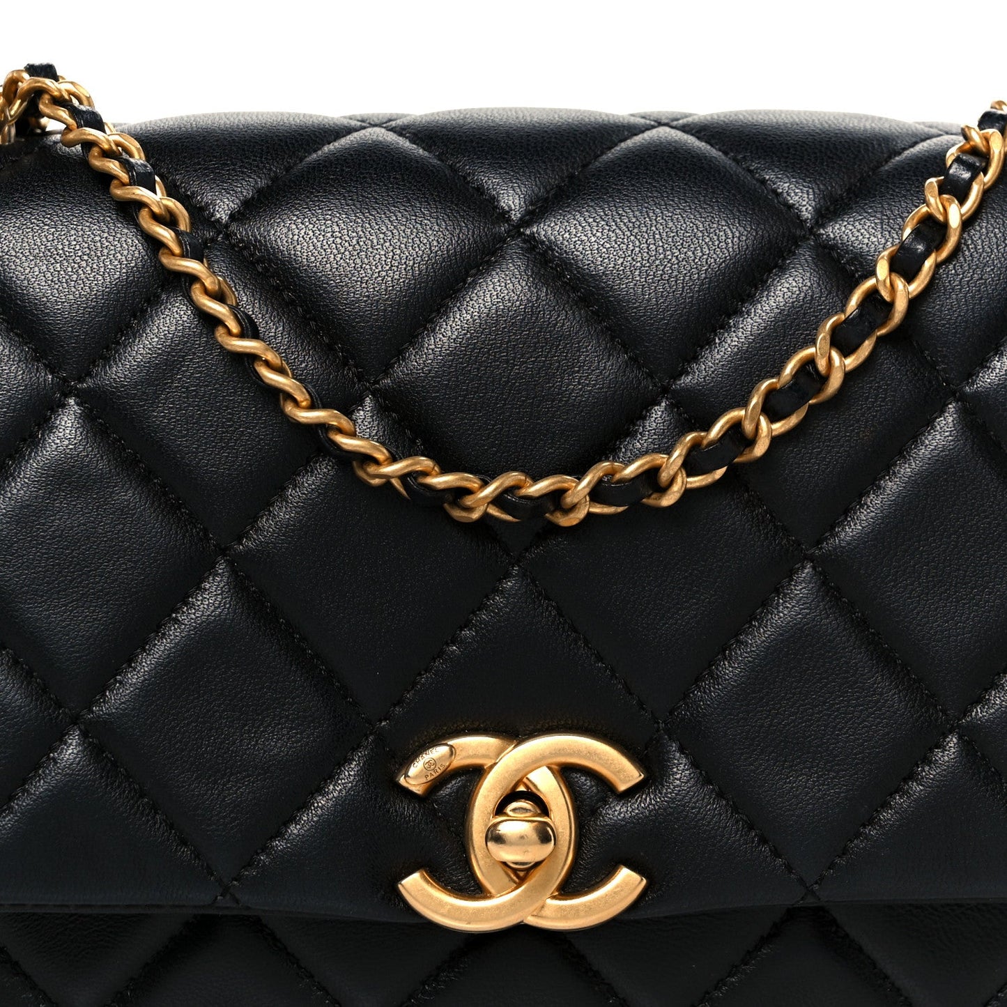 Lambskin Quilted  Pearl  Flap Black