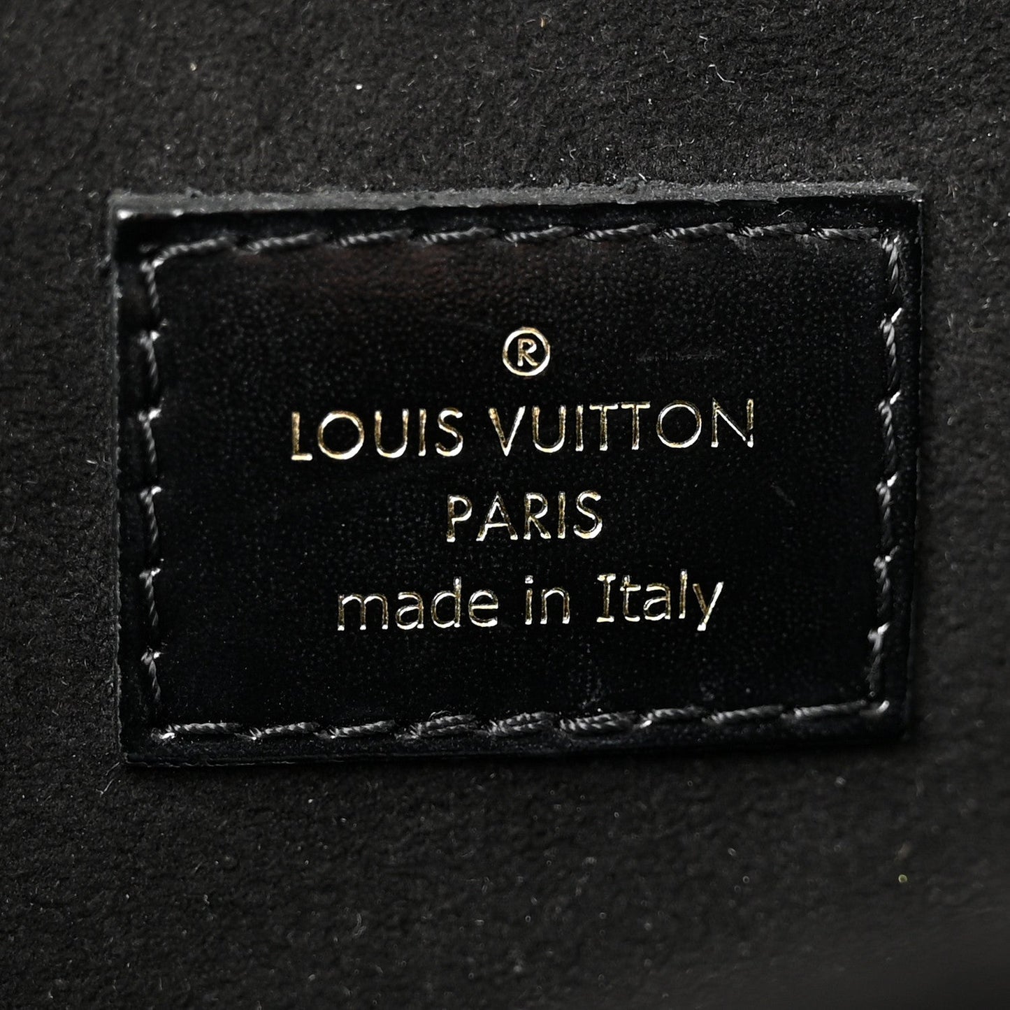 Reverse Monogram Pochette Metis