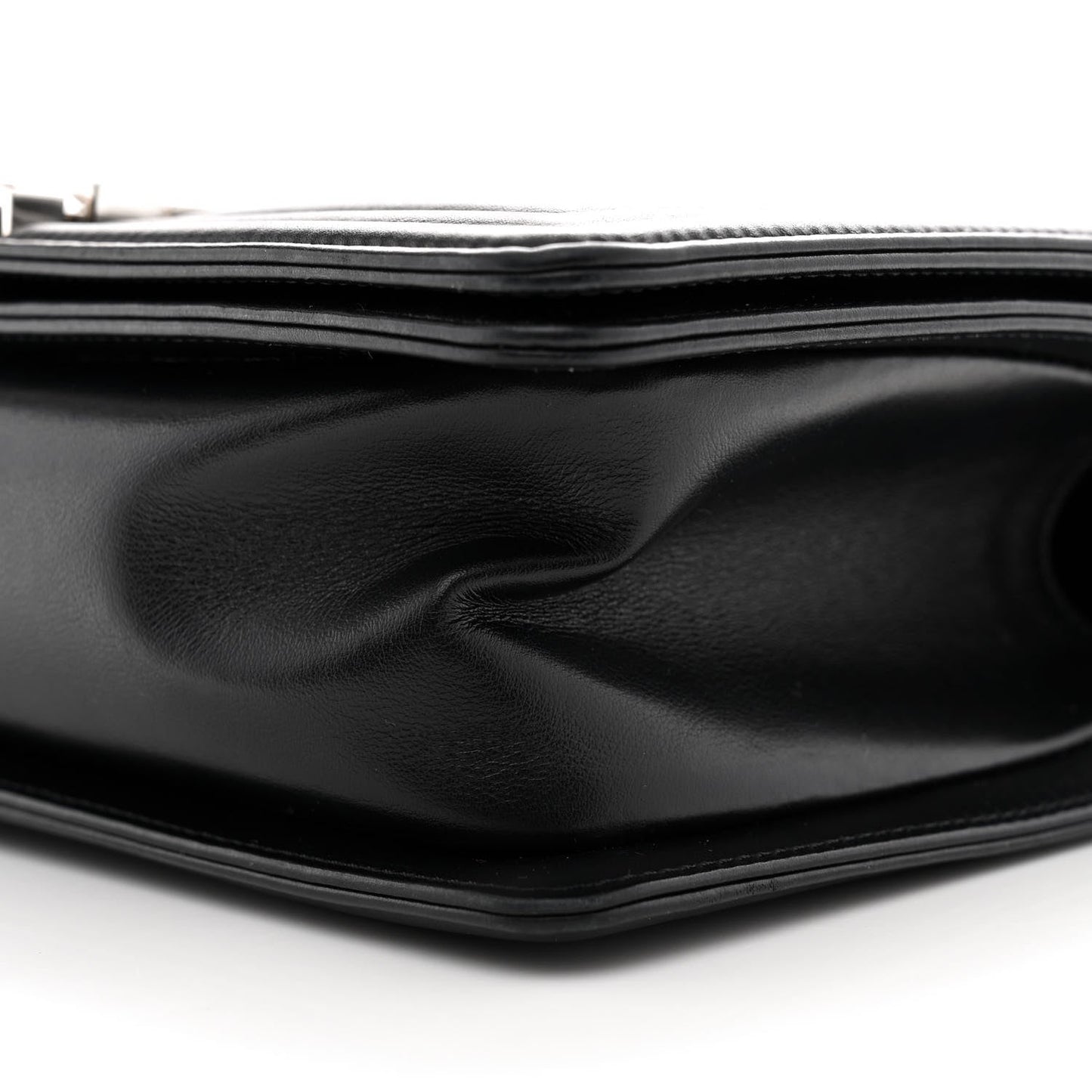 Lambskin Chevron Quilted Medium Boy Flap Black