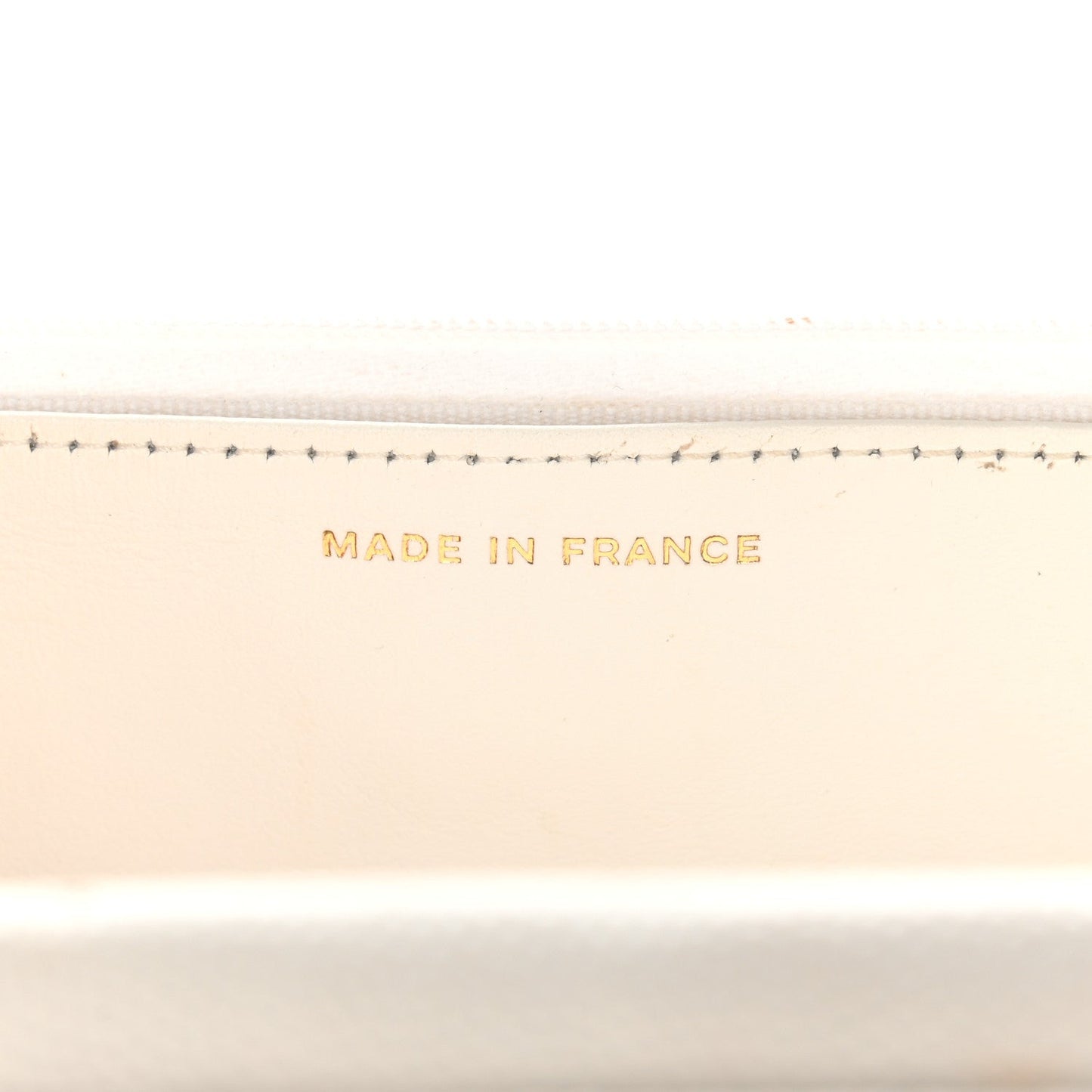 Caviar Quilted Wallet on Chain WOC White