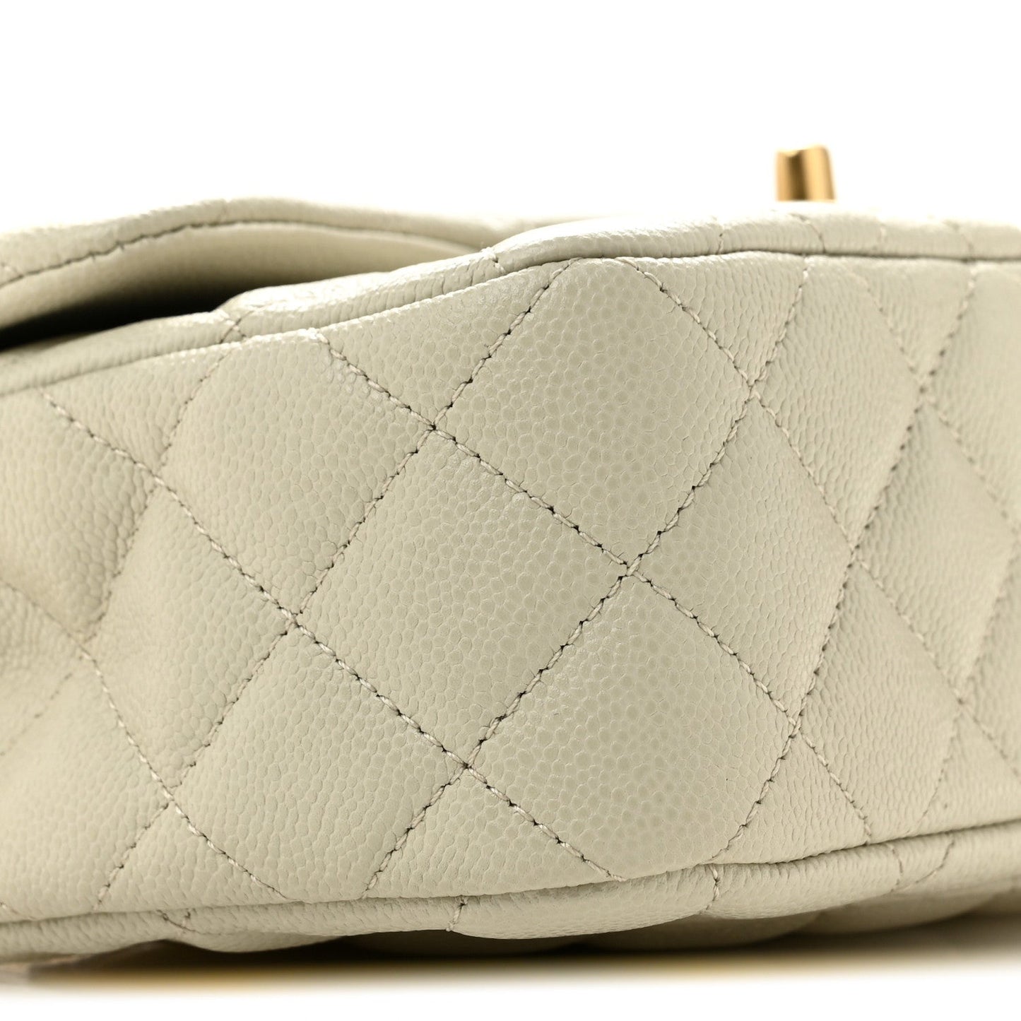 Caviar Quilted Small Handy CC Flap Light Grey