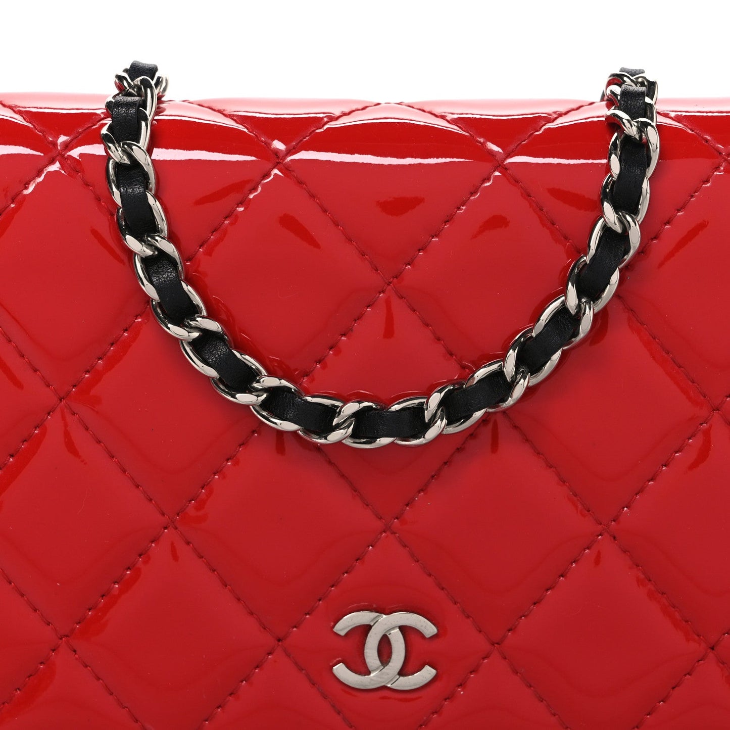Patent Quilted Bi-Color Wallet On Chain WOC Red Black