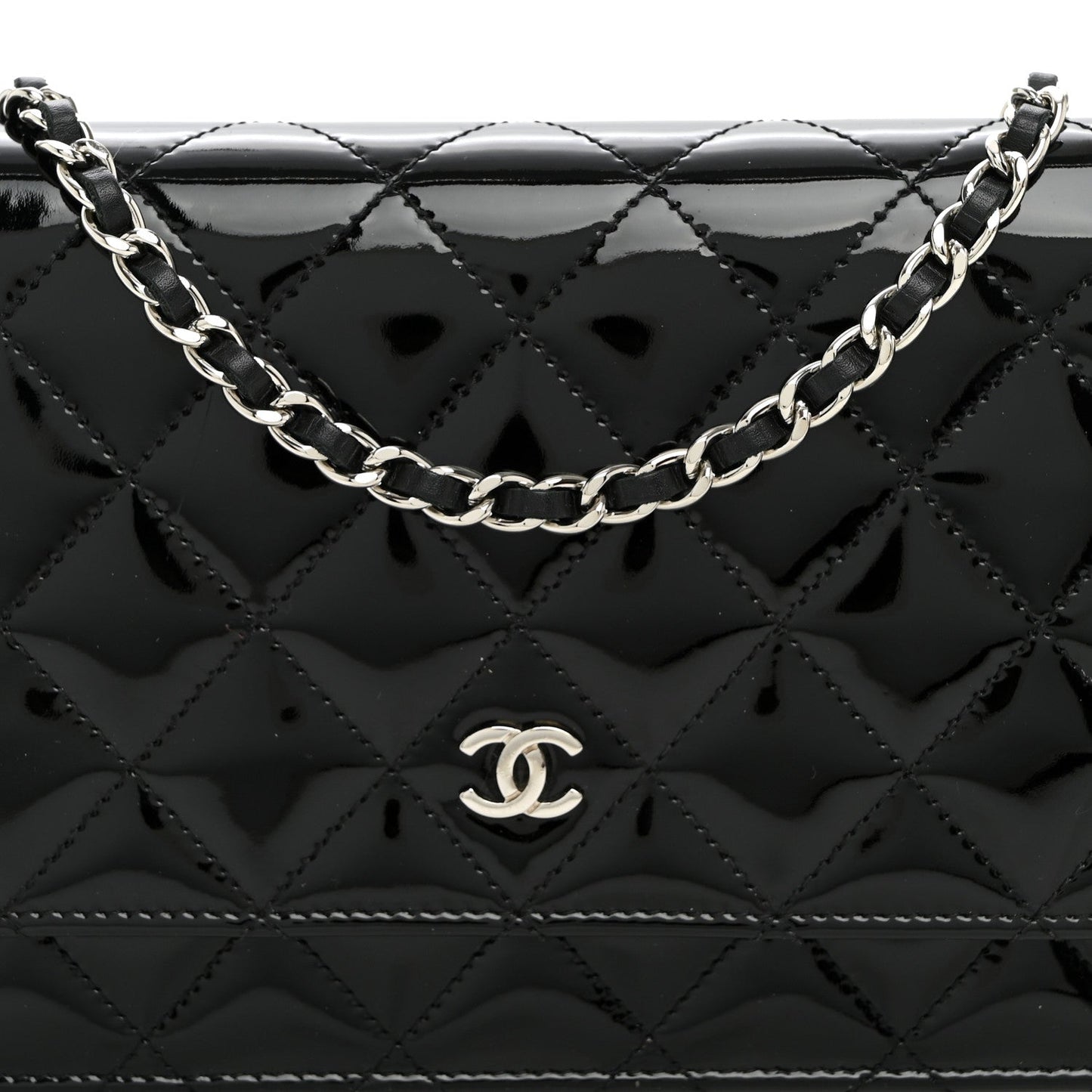 Patent Quilted Wallet On Chain WOC Black