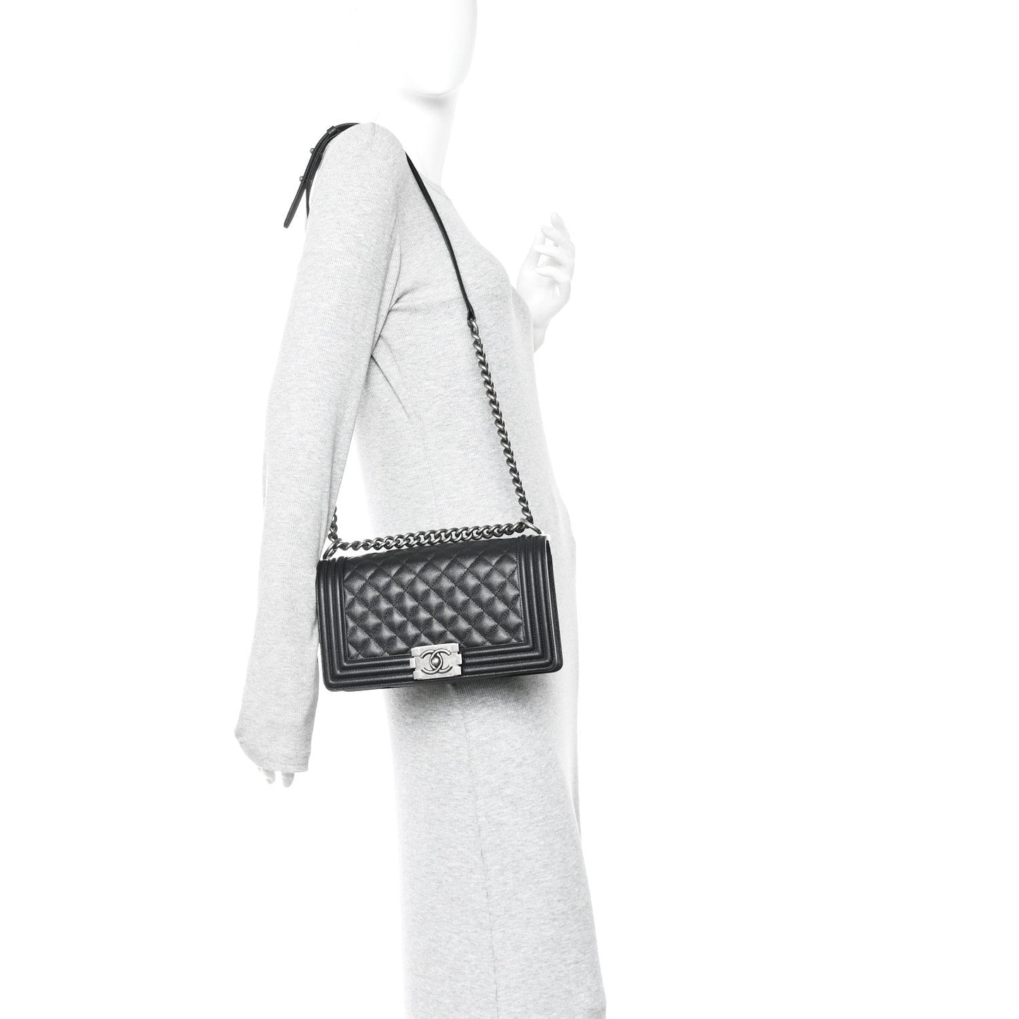 Caviar Quilted Medium Boy Flap Black