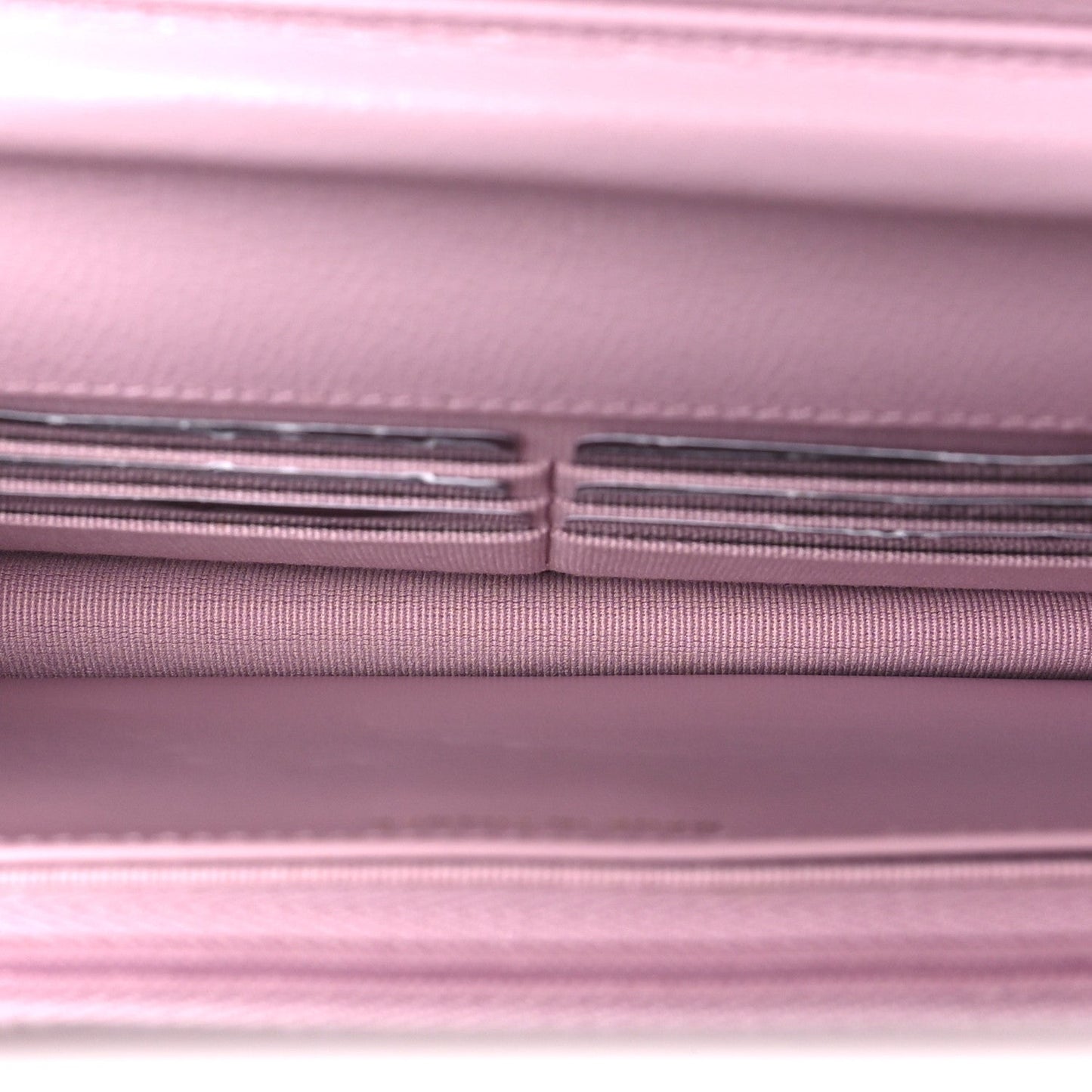 Caviar Quilted Wallet on Chain WOC Light Pink
