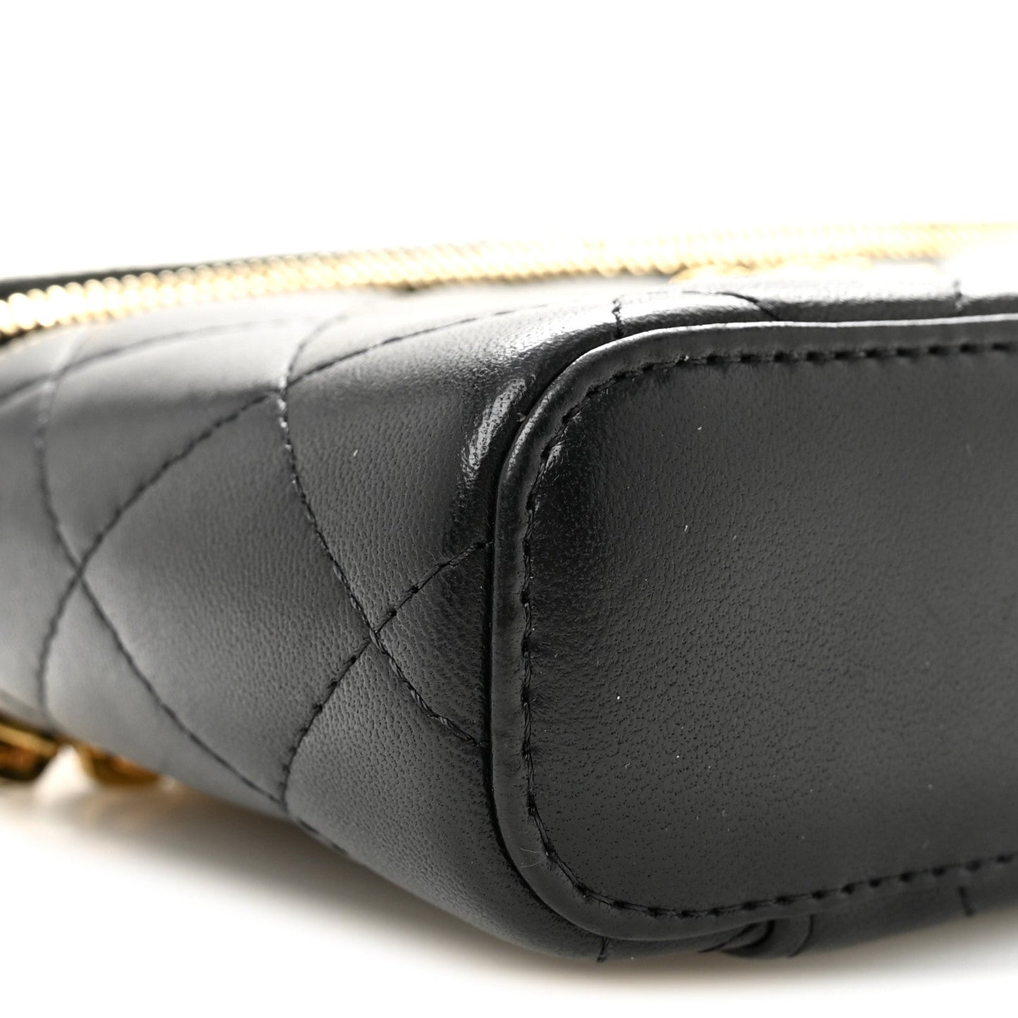 Lambskin Quilted Resin Vanity Case With Chain Black
