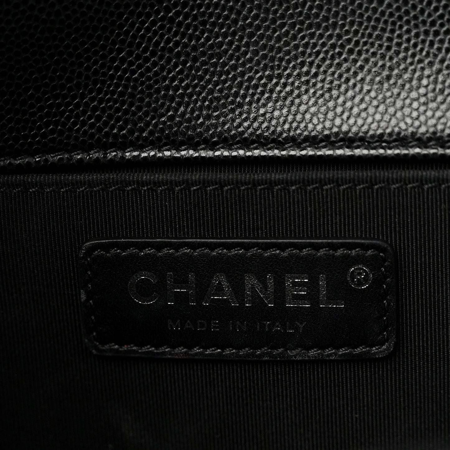 Caviar Quilted Medium Boy Flap Black
