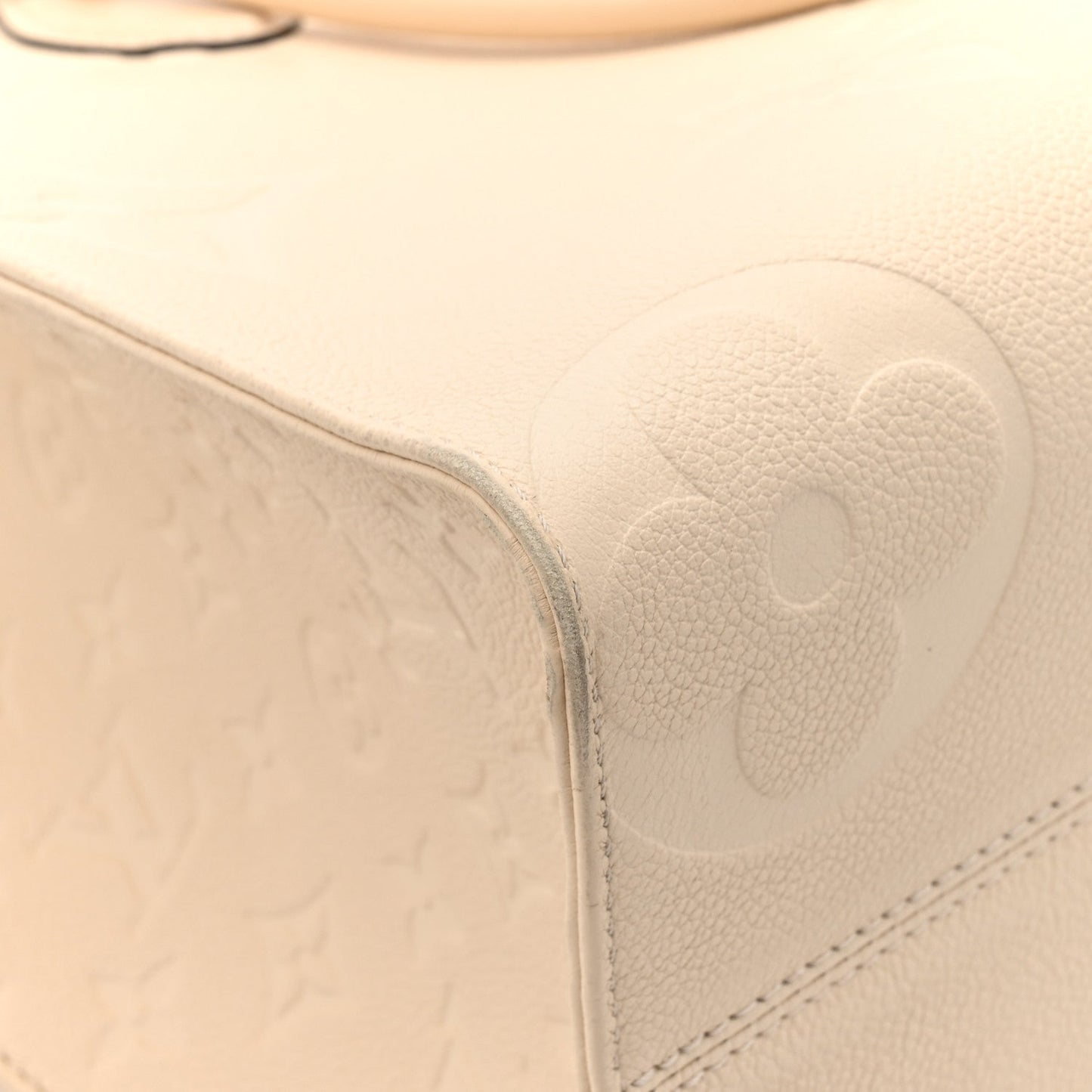 Empreinte Monogram Giant Onthego PM Cream Beige