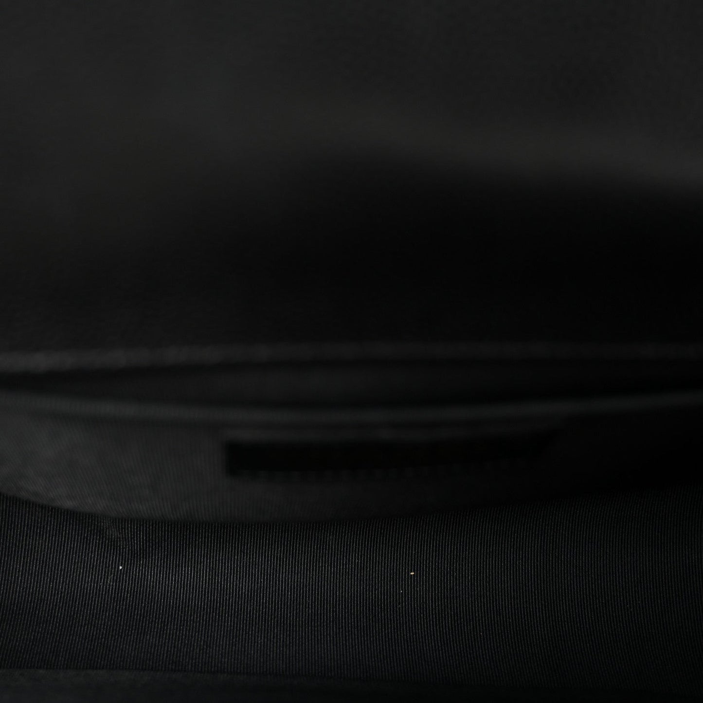 Caviar Quilted Medium Boy Flap Black