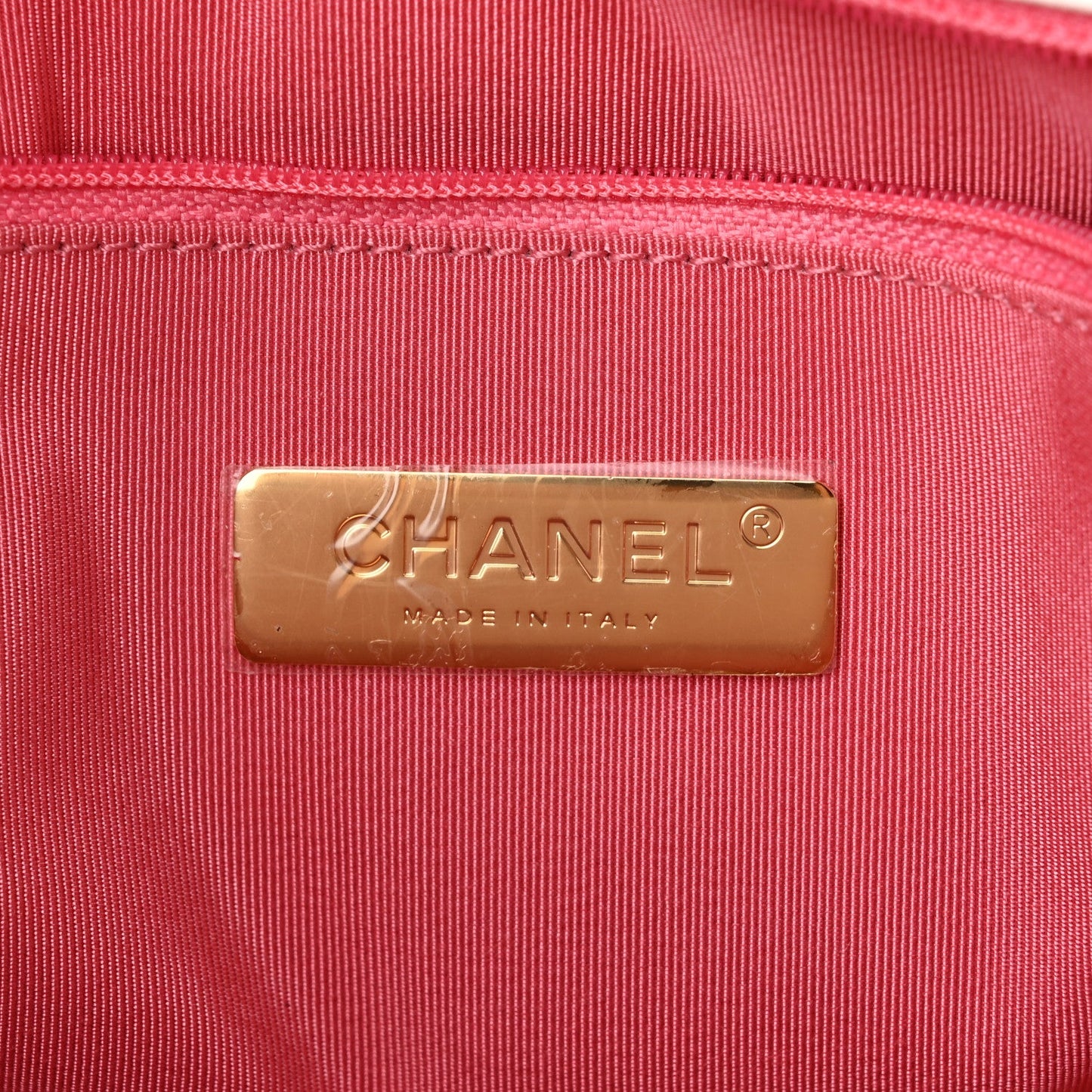 Lambskin Quilted Medium Chanel 19 Flap White