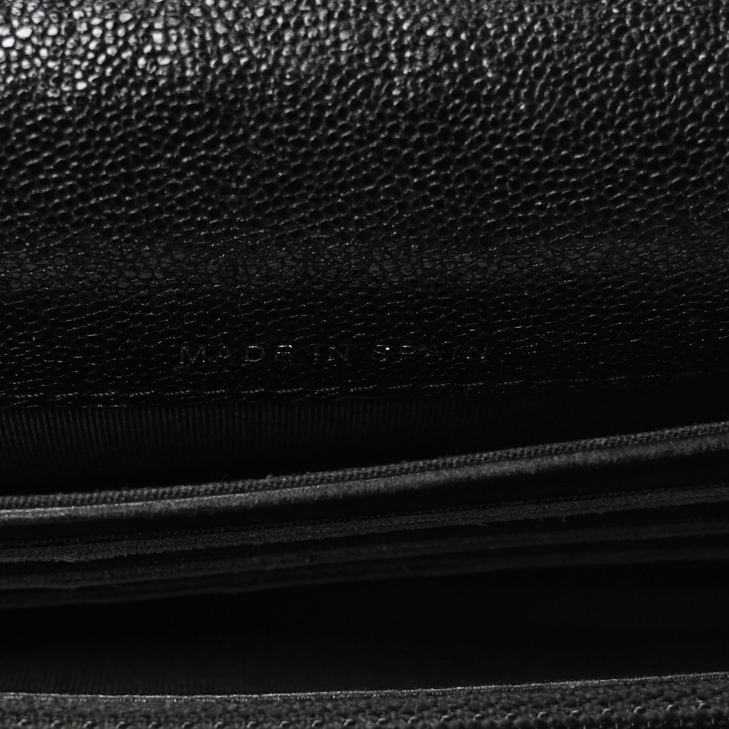 Caviar Quilted Medium Boy Flap Wallet Black