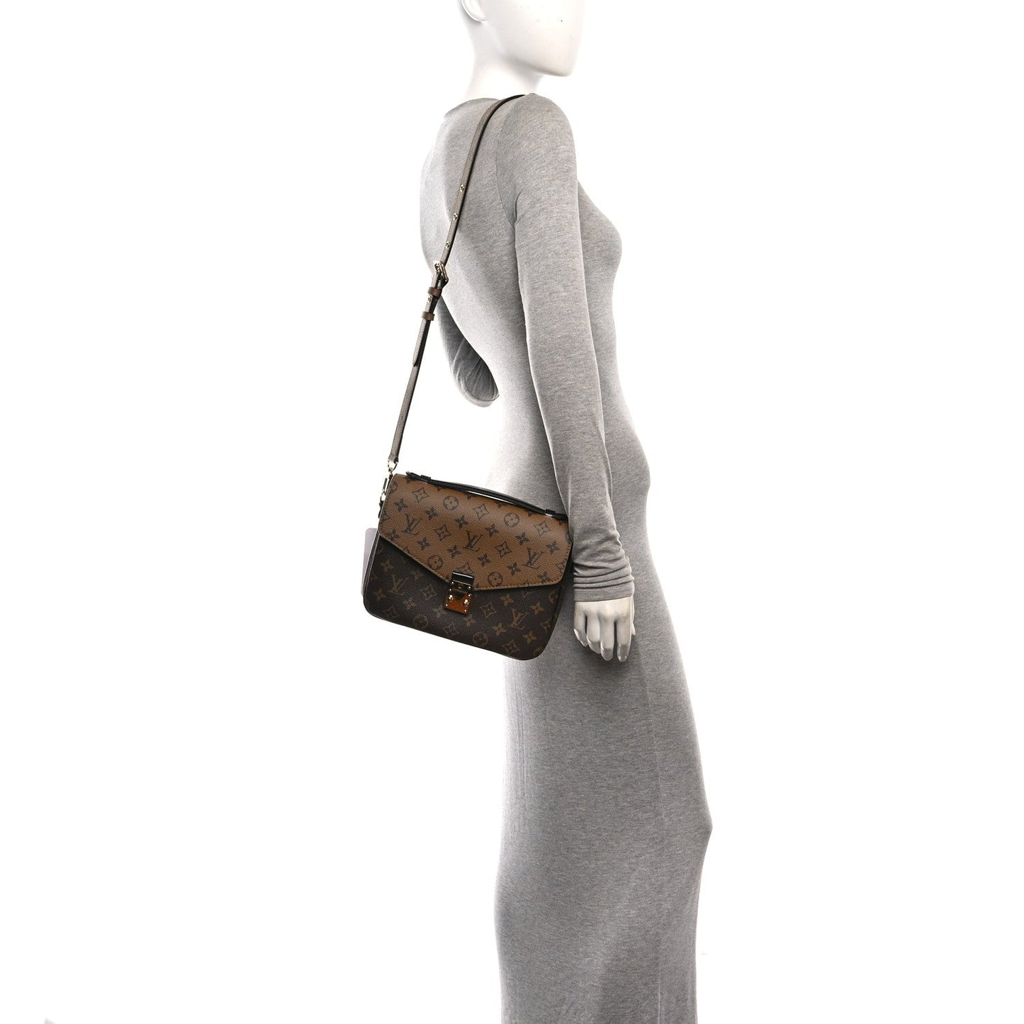 Reverse Monogram Pochette Metis