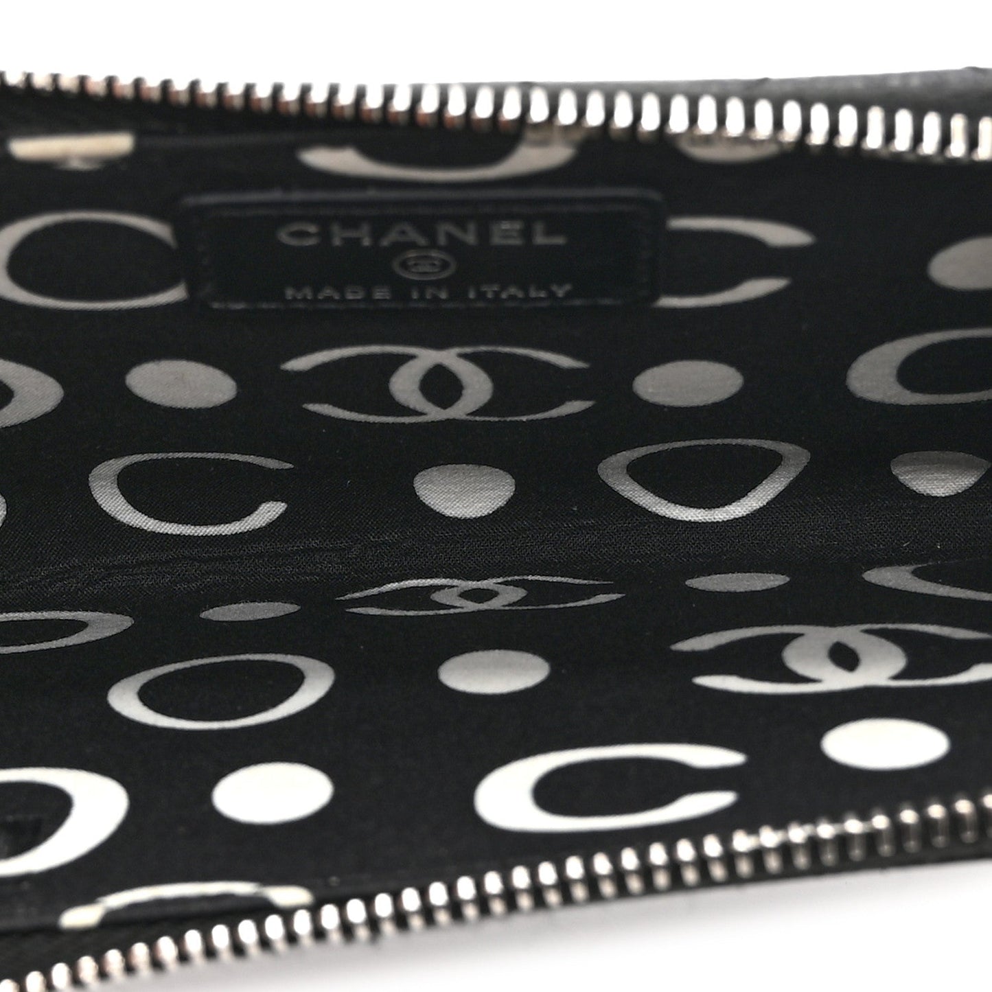 Caviar Quilted CC Logo Zip Around Card Holder Black