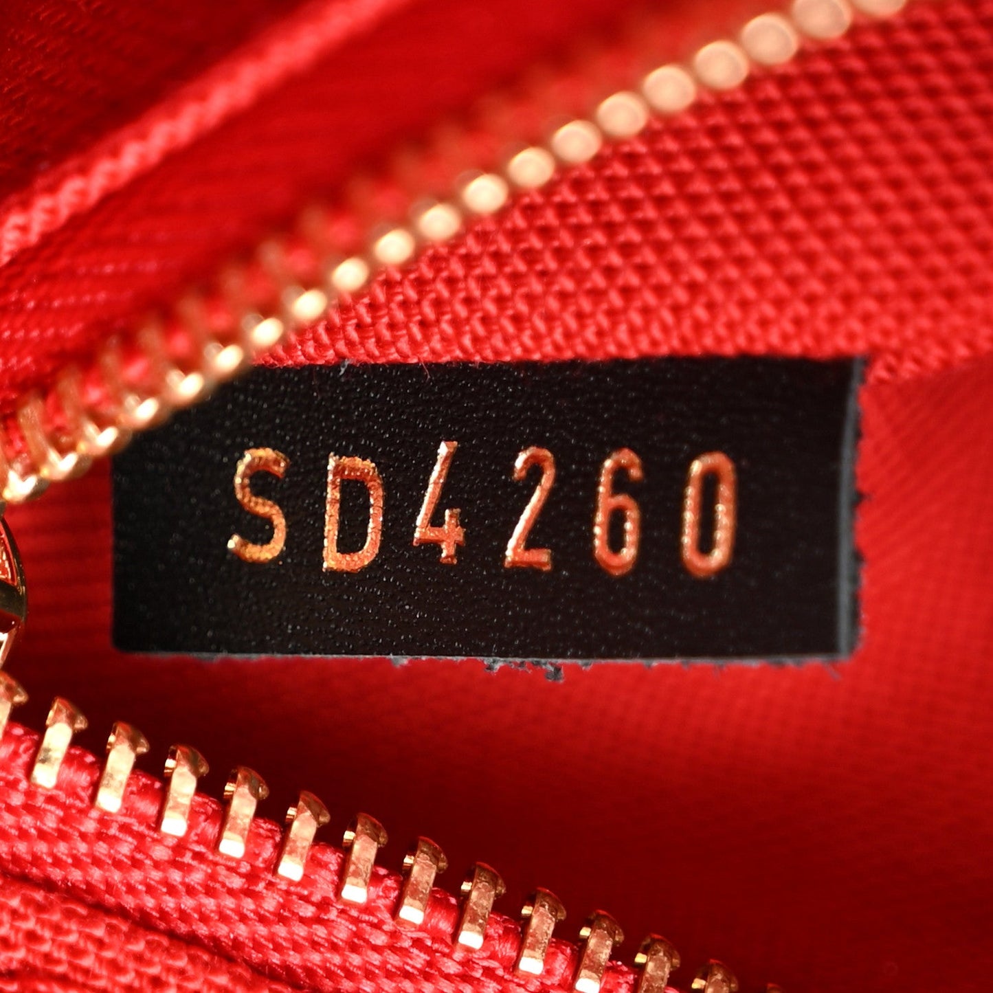 Reverse Monogram Giant Onthego MM