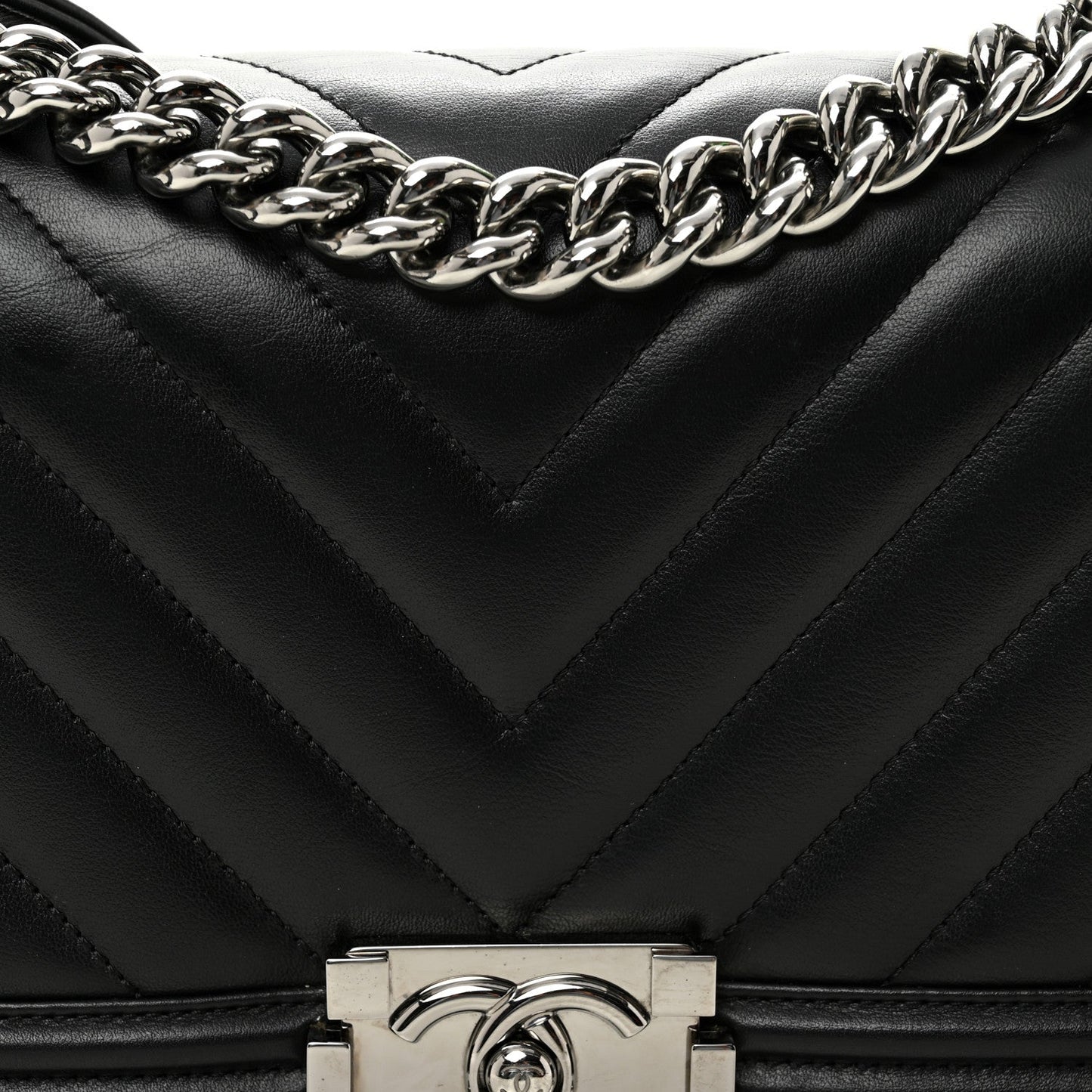 Lambskin Chevron Quilted Medium Boy Flap Black