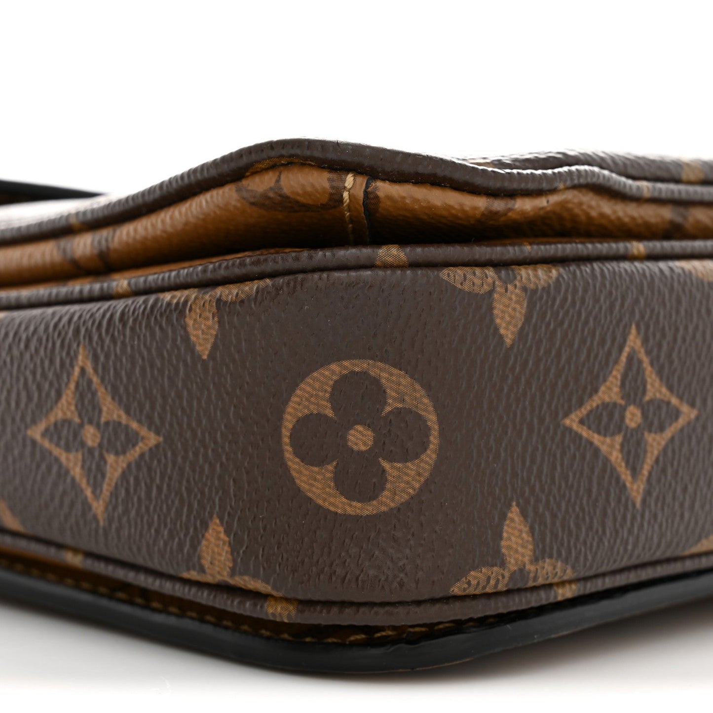 Reverse Monogram Pochette Metis