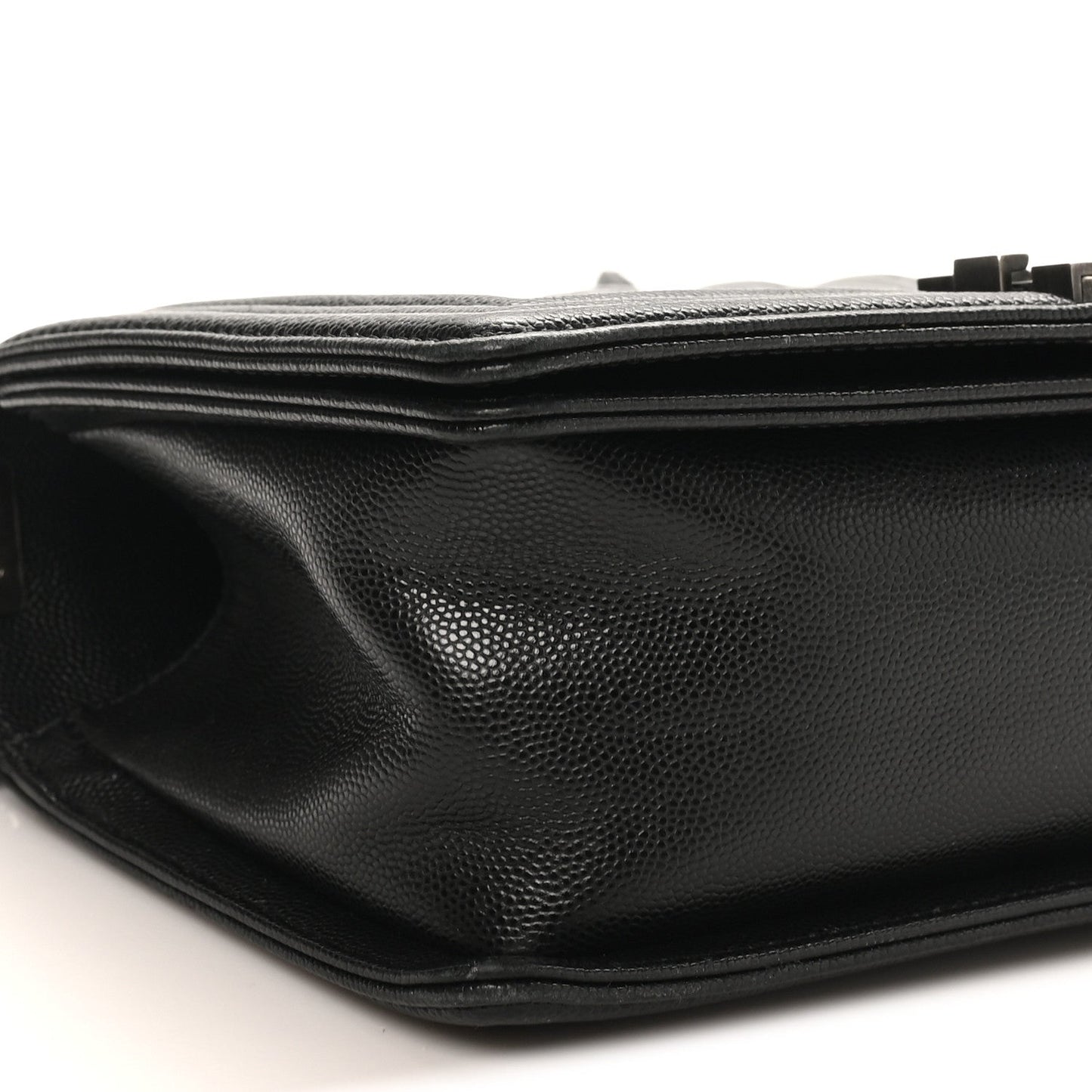 Caviar Quilted Medium Boy Flap Black