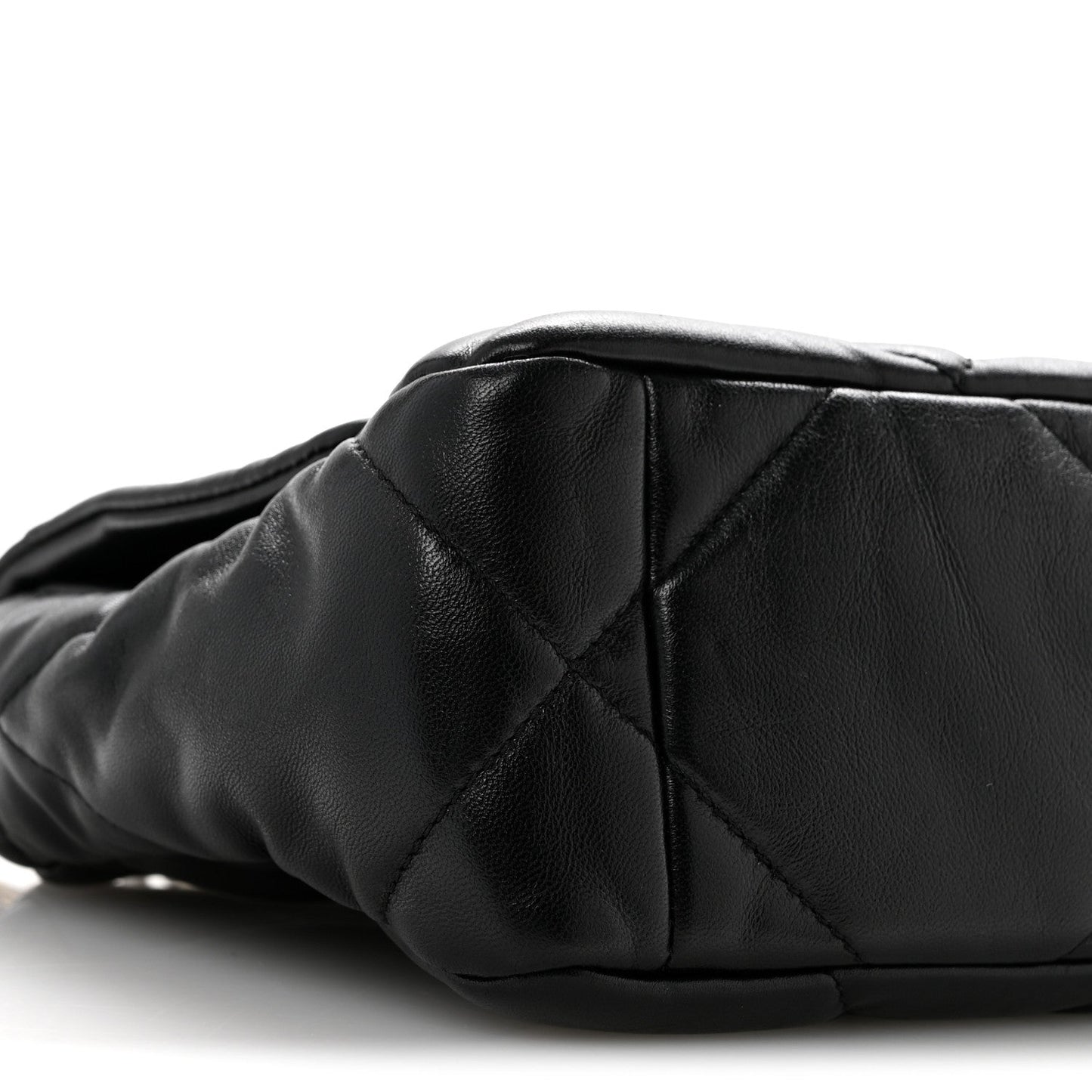 Lambskin Quilted Medium Chanel 19 Flap Black
