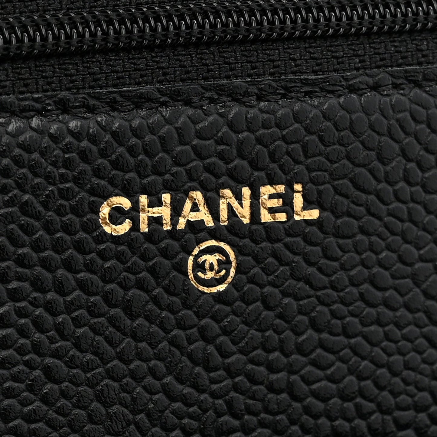 Caviar Quilted Wallet on Chain WOC Black