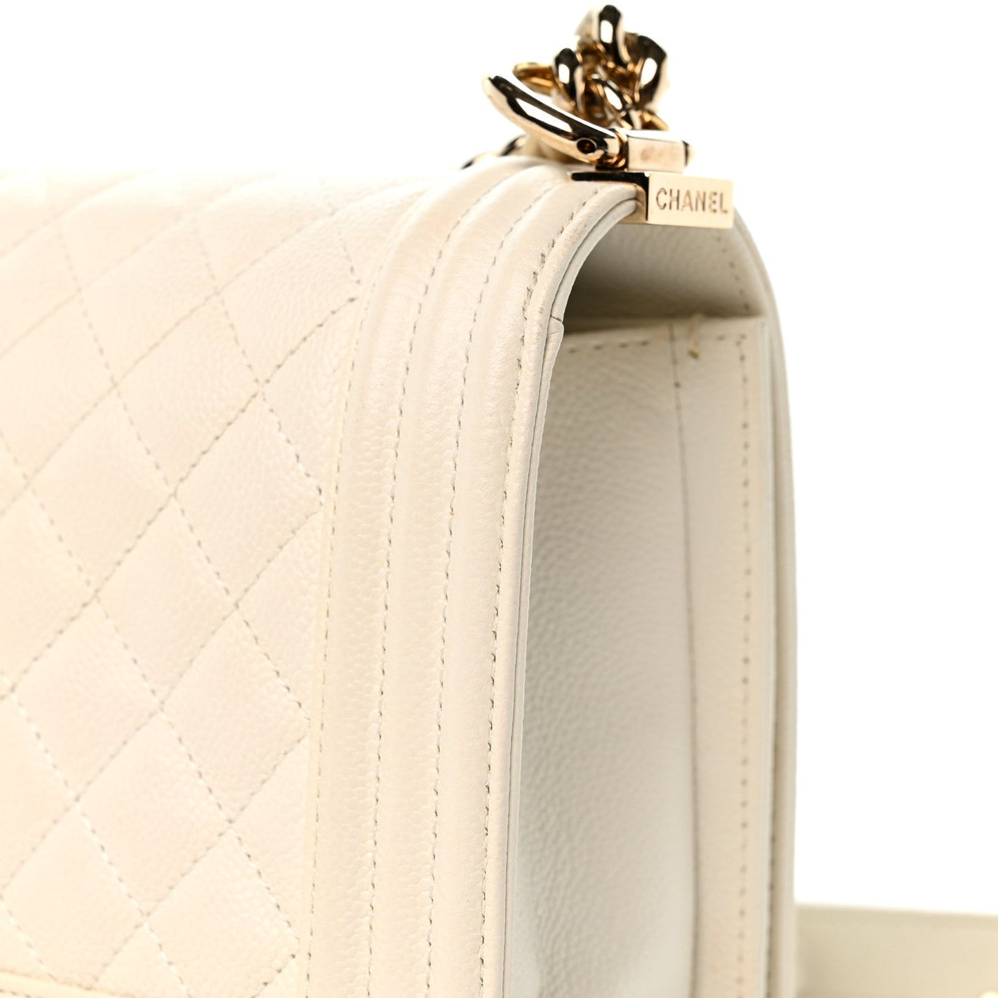 Caviar Quilted Medium Boy Flap White