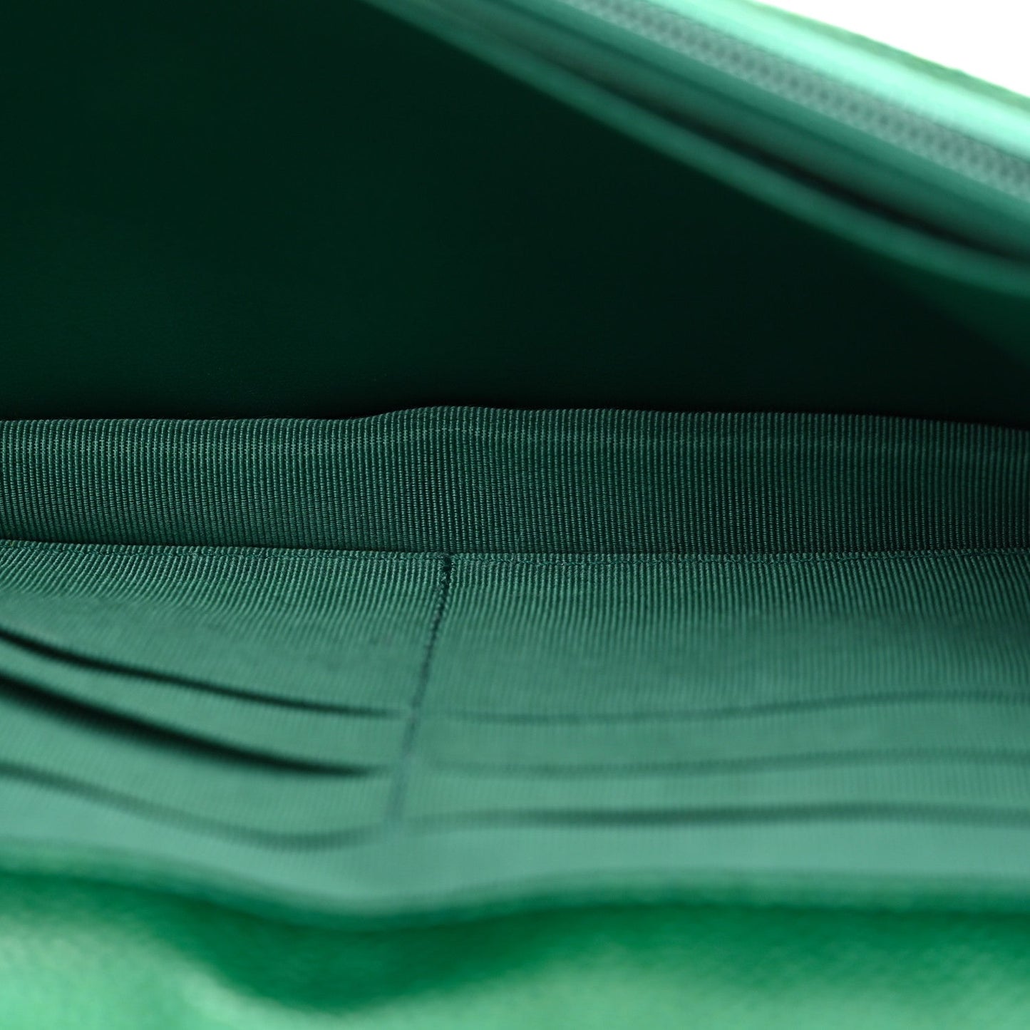 Metallic Caviar Quilted Wallet On Chain WOC Green
