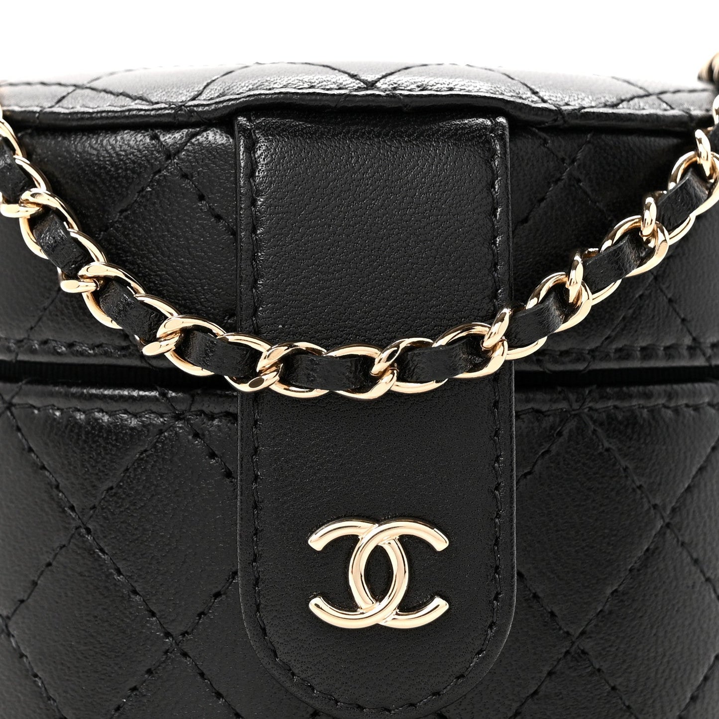 Lambskin Quilted Mini Round Vanity Case With Chain Black