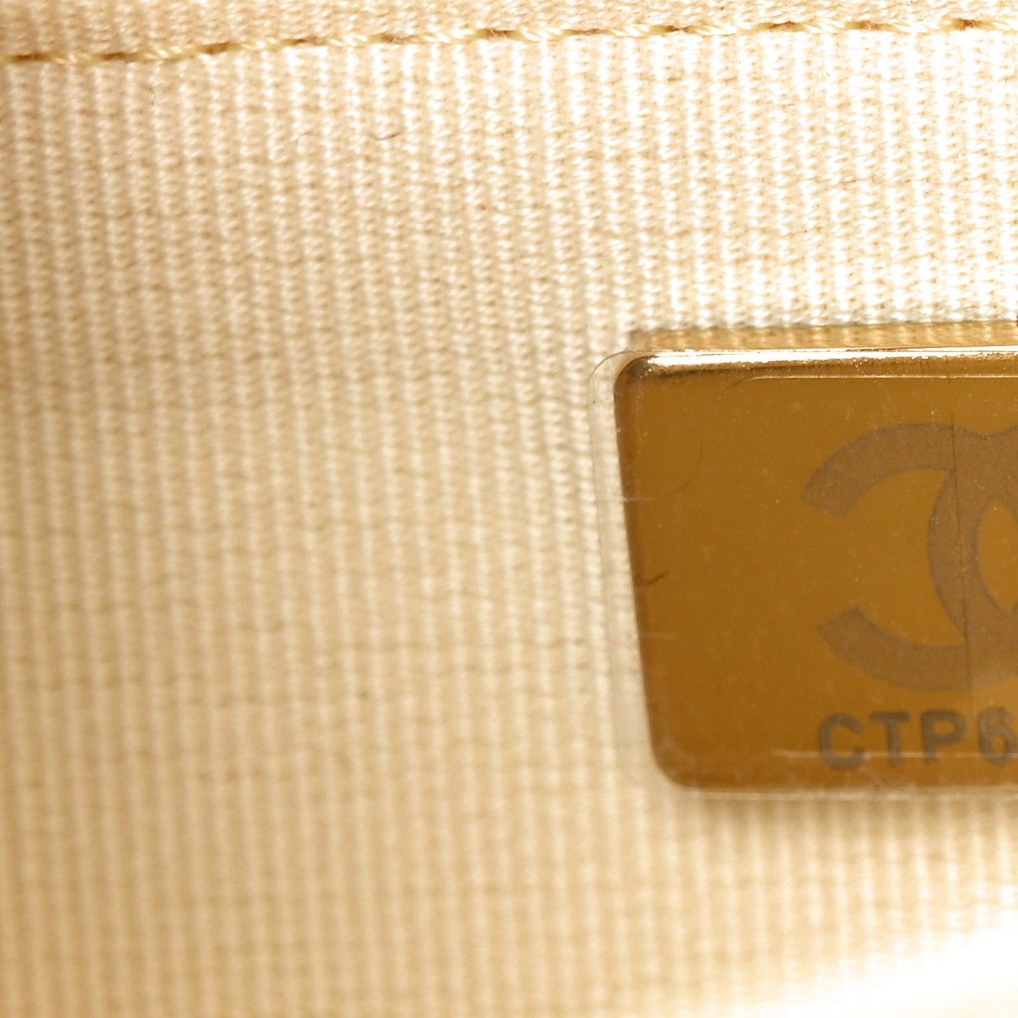 Caviar Quilted CC Turnlock Wallet On Chain WOC Light Yellow