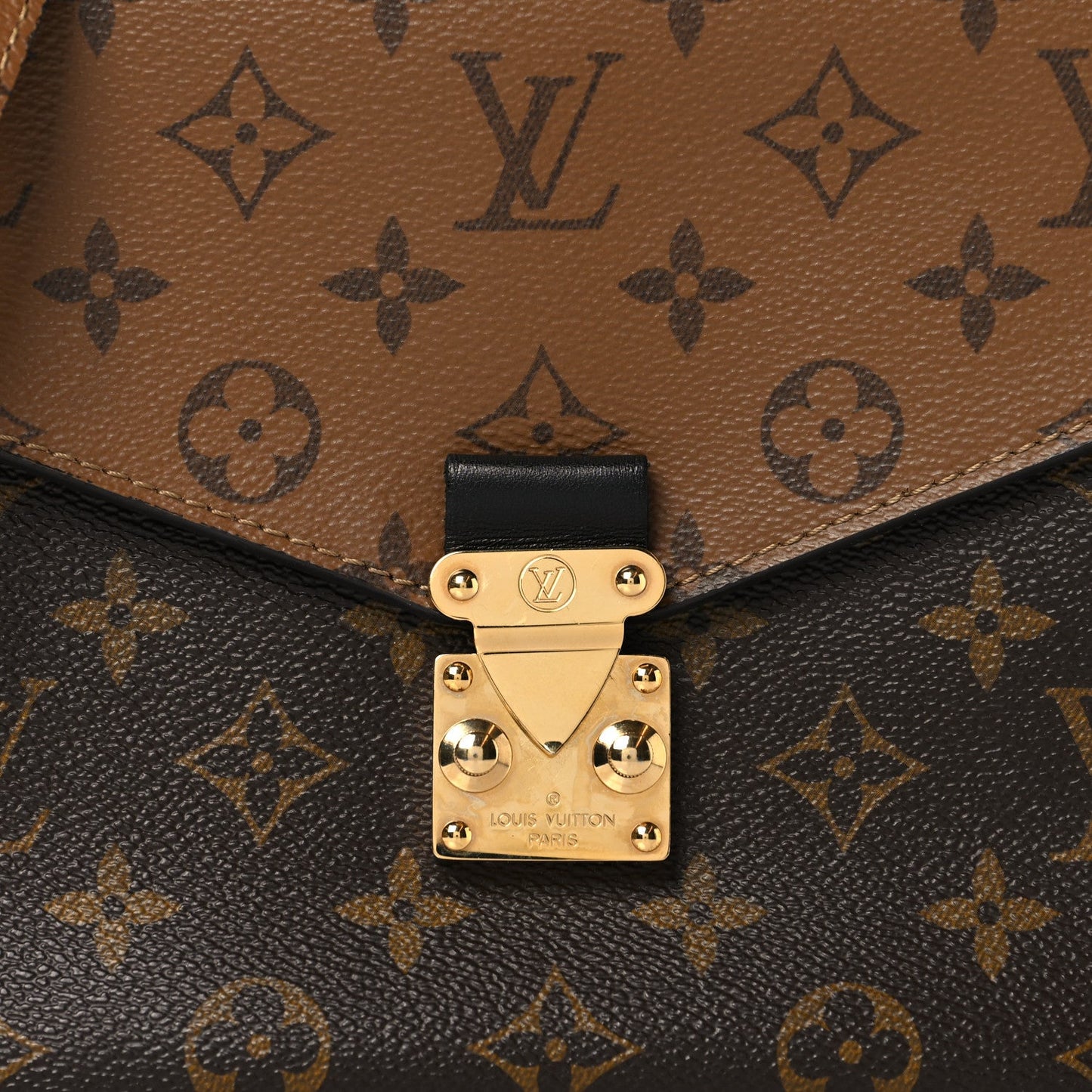Reverse Monogram Pochette Metis