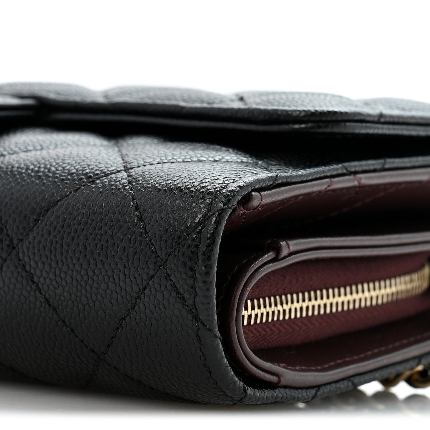 Caviar Quilted Compact Wallet On Chain WOC Black