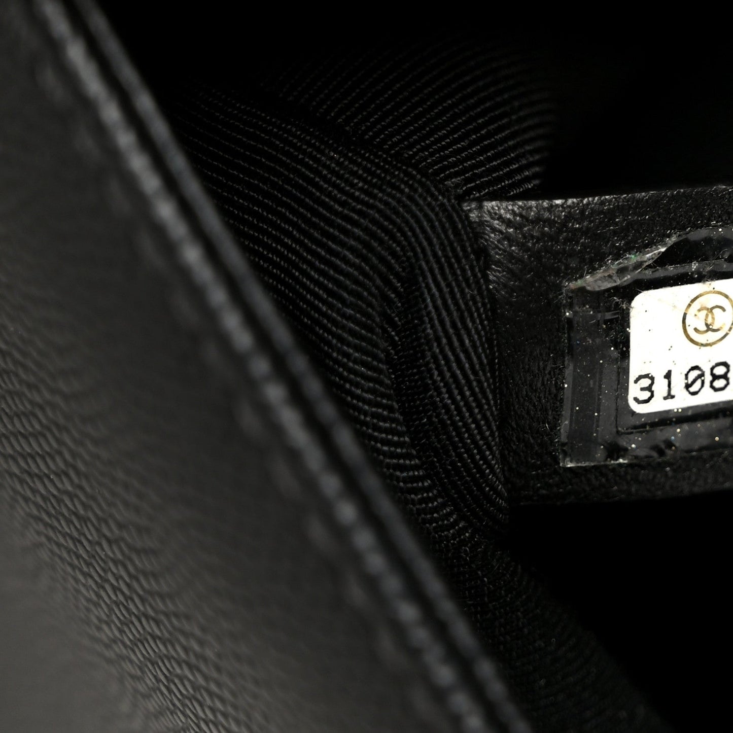 Caviar Quilted Medium Boy Flap Black
