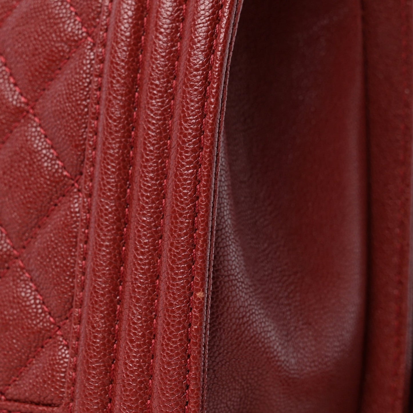 Caviar Quilted Medium Boy Flap Burgundy