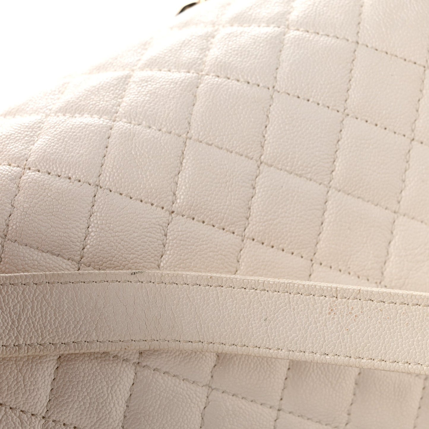 Caviar Quilted New Medium Boy Flap White