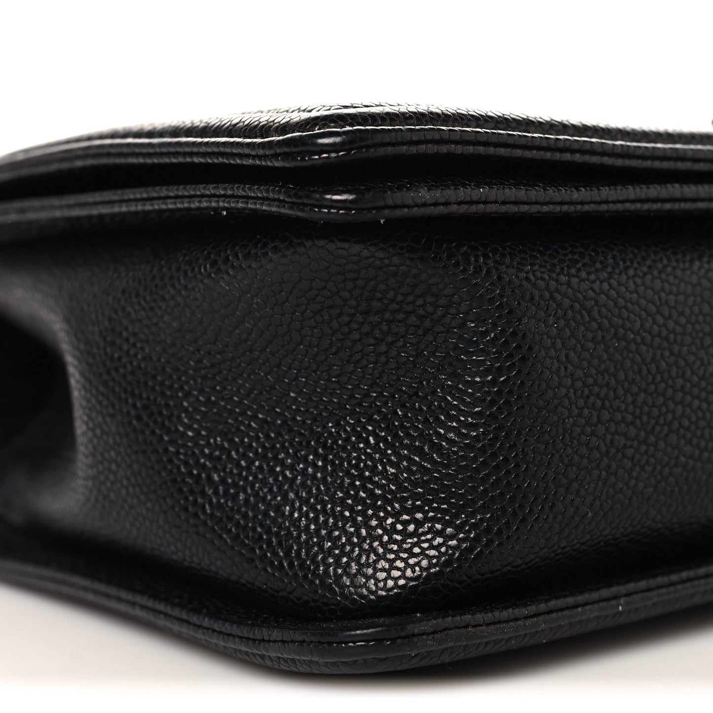 Caviar Quilted New Medium Boy Flap Black