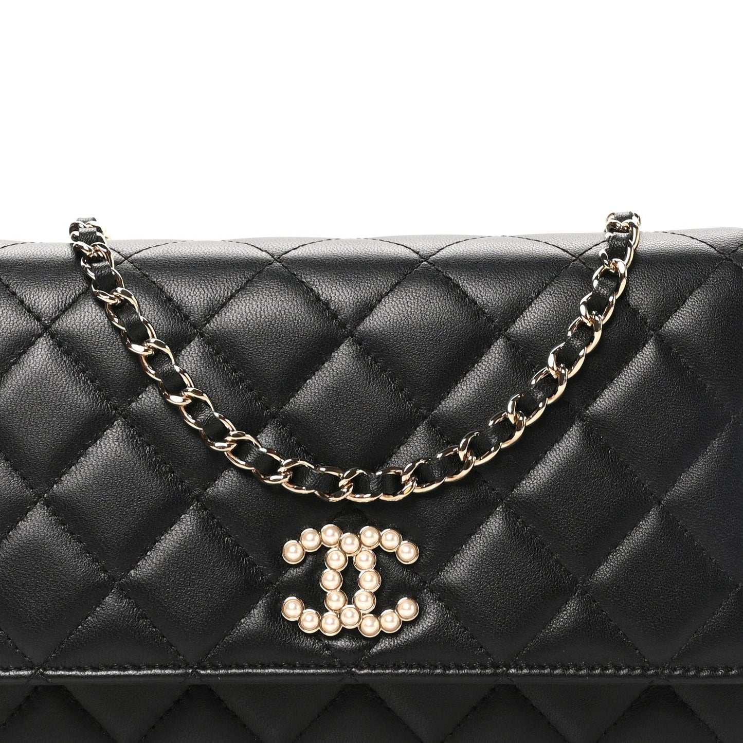 Lambskin Quilted Pearl CC Wallet on Chain WOC Black