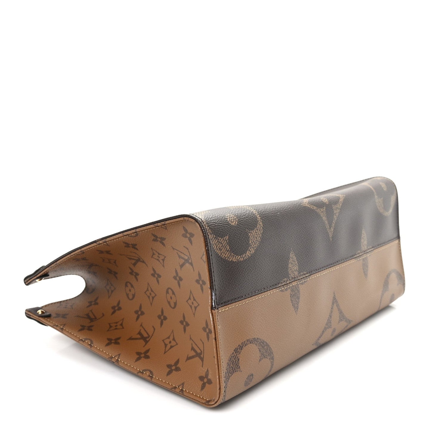 Reverse Monogram Giant Onthego MM