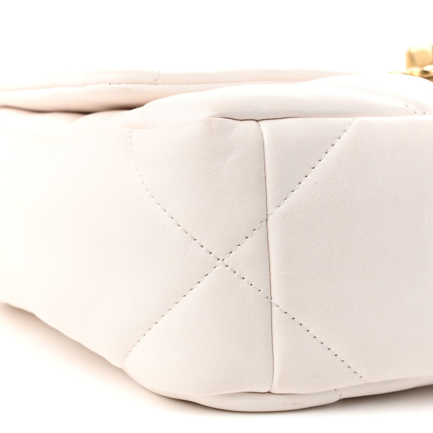 Lambskin Quilted Medium Chanel 19 Flap White