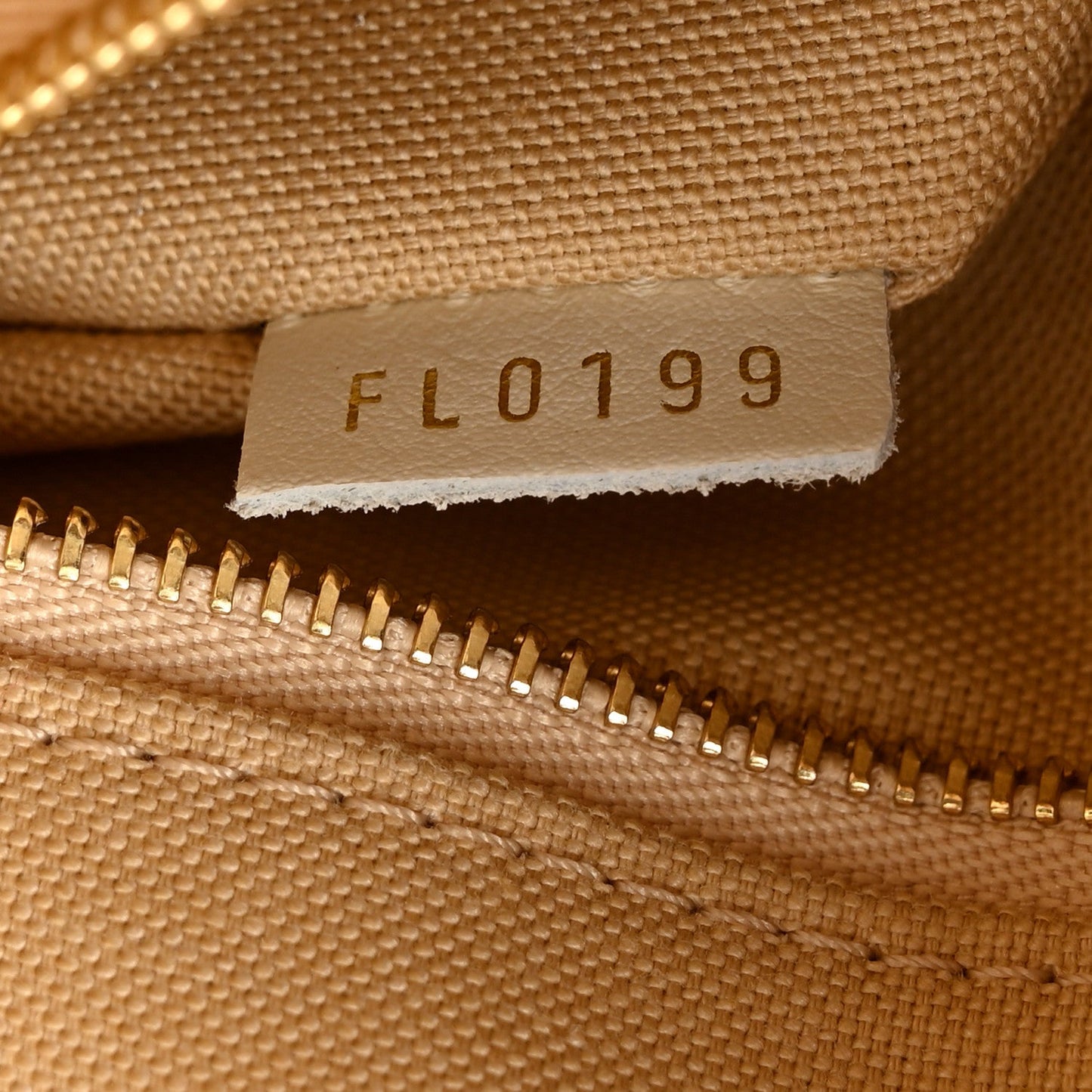Monogram Giant Onthego GM Kaki Beige