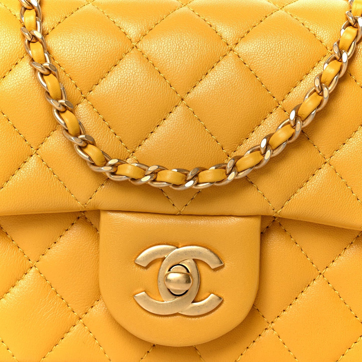 Lambskin Quilted Mini Pearl Crush Flap Juane