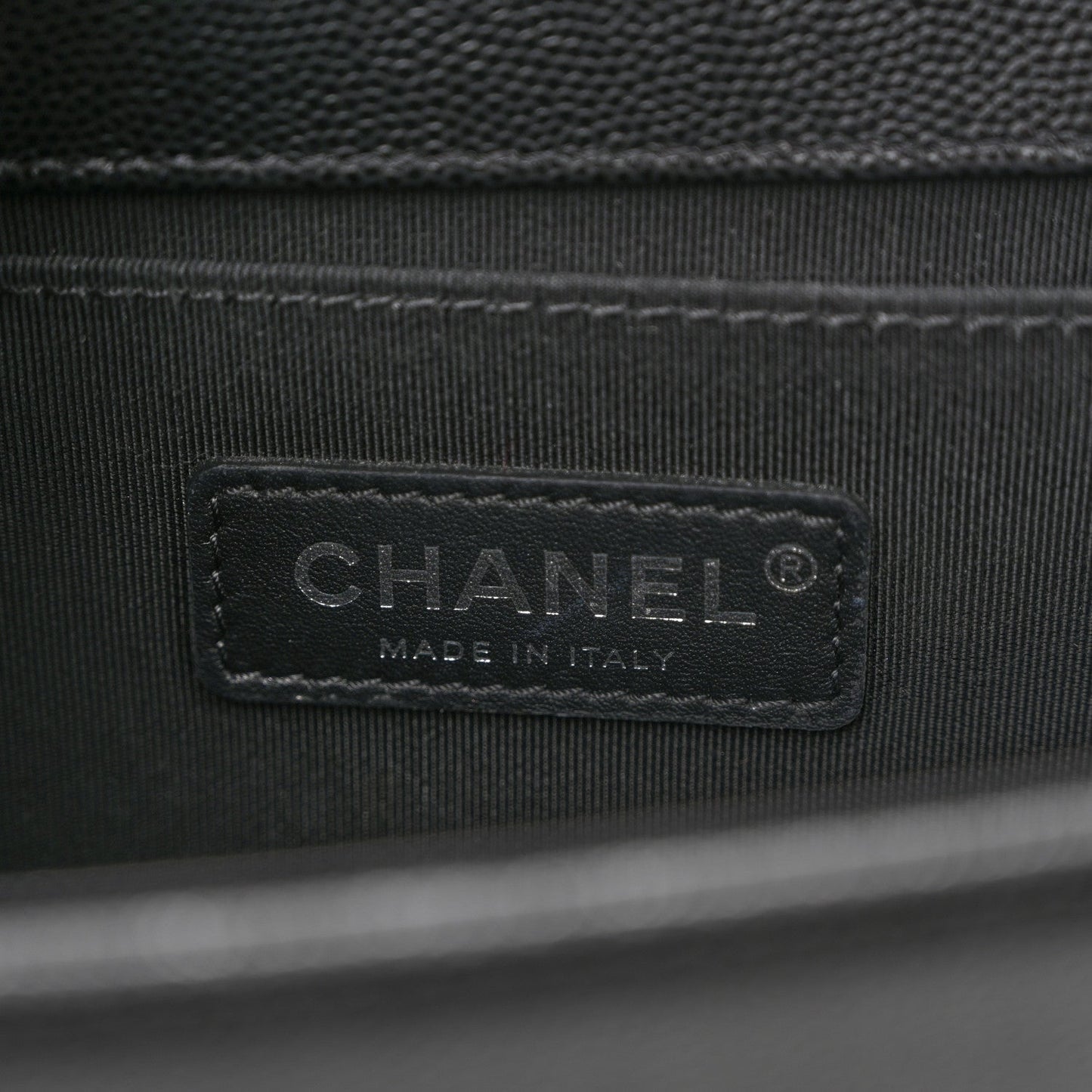 Caviar Quilted Medium Boy Flap Black