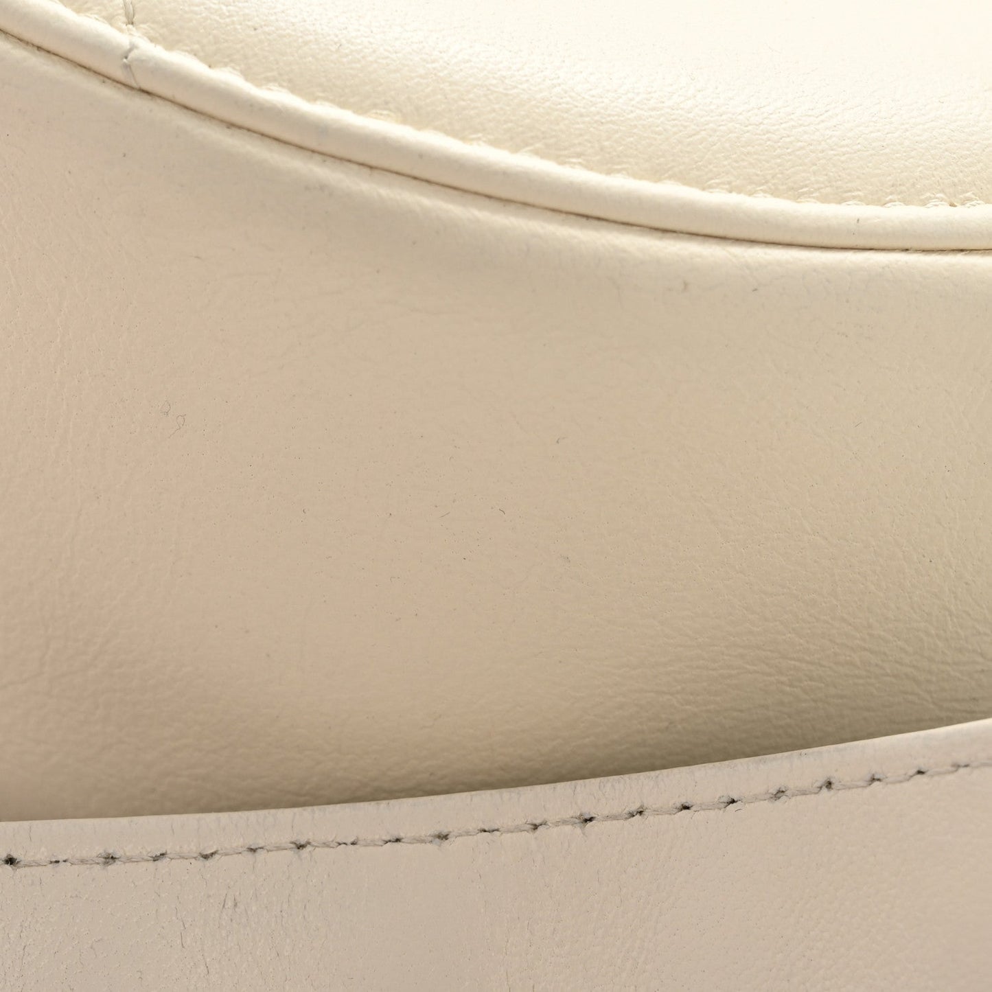 Lambskin Quilted Chanel 19 Round Clutch With Chain White