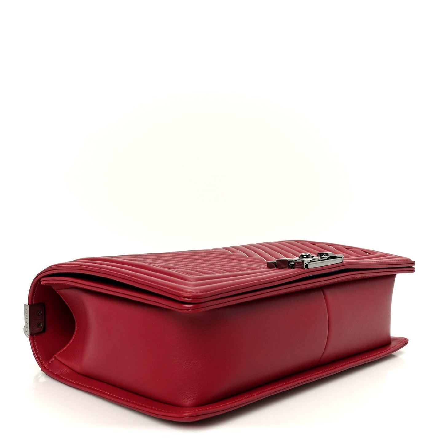Calfskin Chevron Quilted New Medium Chain Boy Flap Red