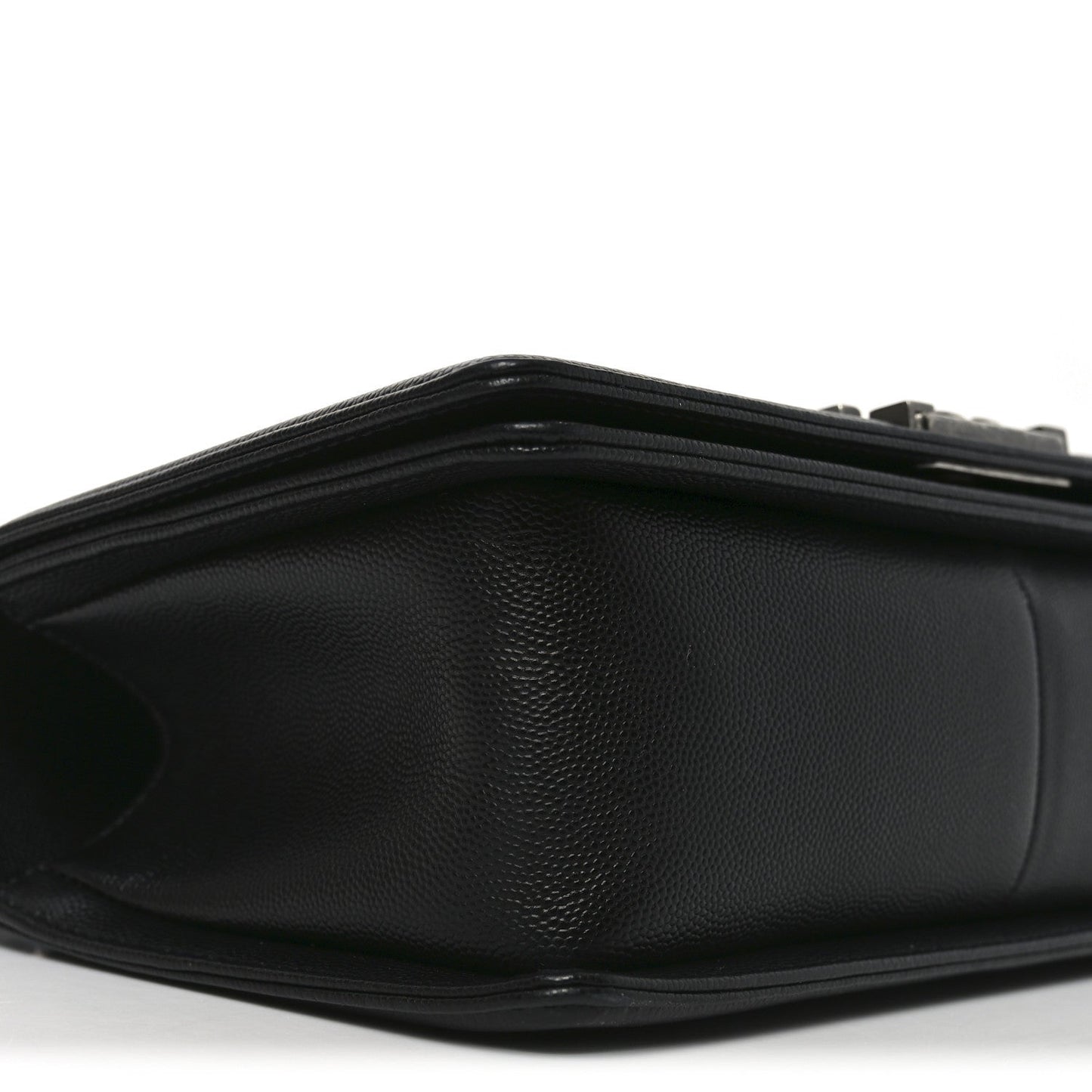 Caviar Quilted Medium Boy Flap Black