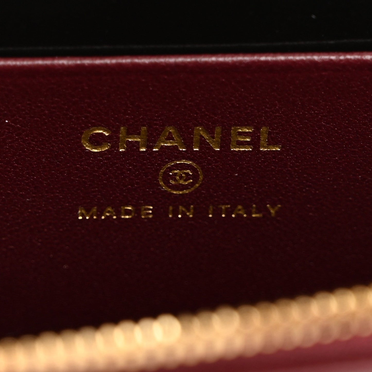 Calfskin Crocodile Embossed Crococo Exoticoco Vanity With Chain  Dark Burgundy