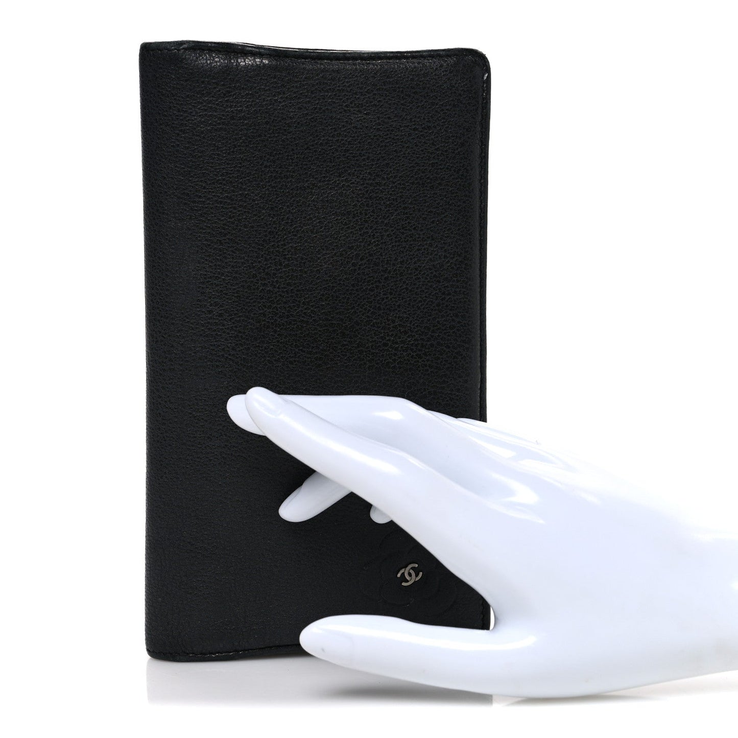 Goatskin Camellia Embossed Yen Wallet Black