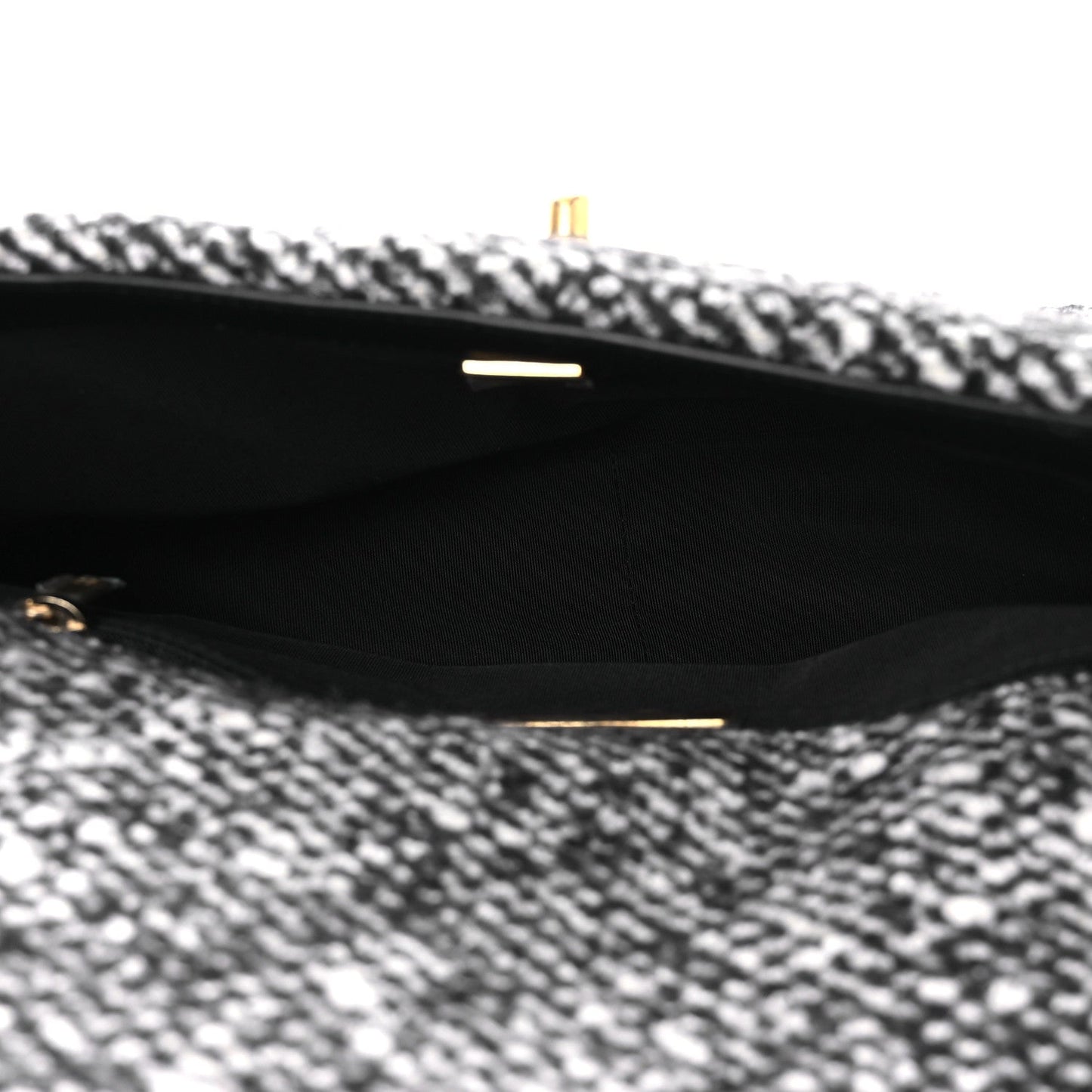 Tweed Quilted Medium Chanel 19 Flap Black White