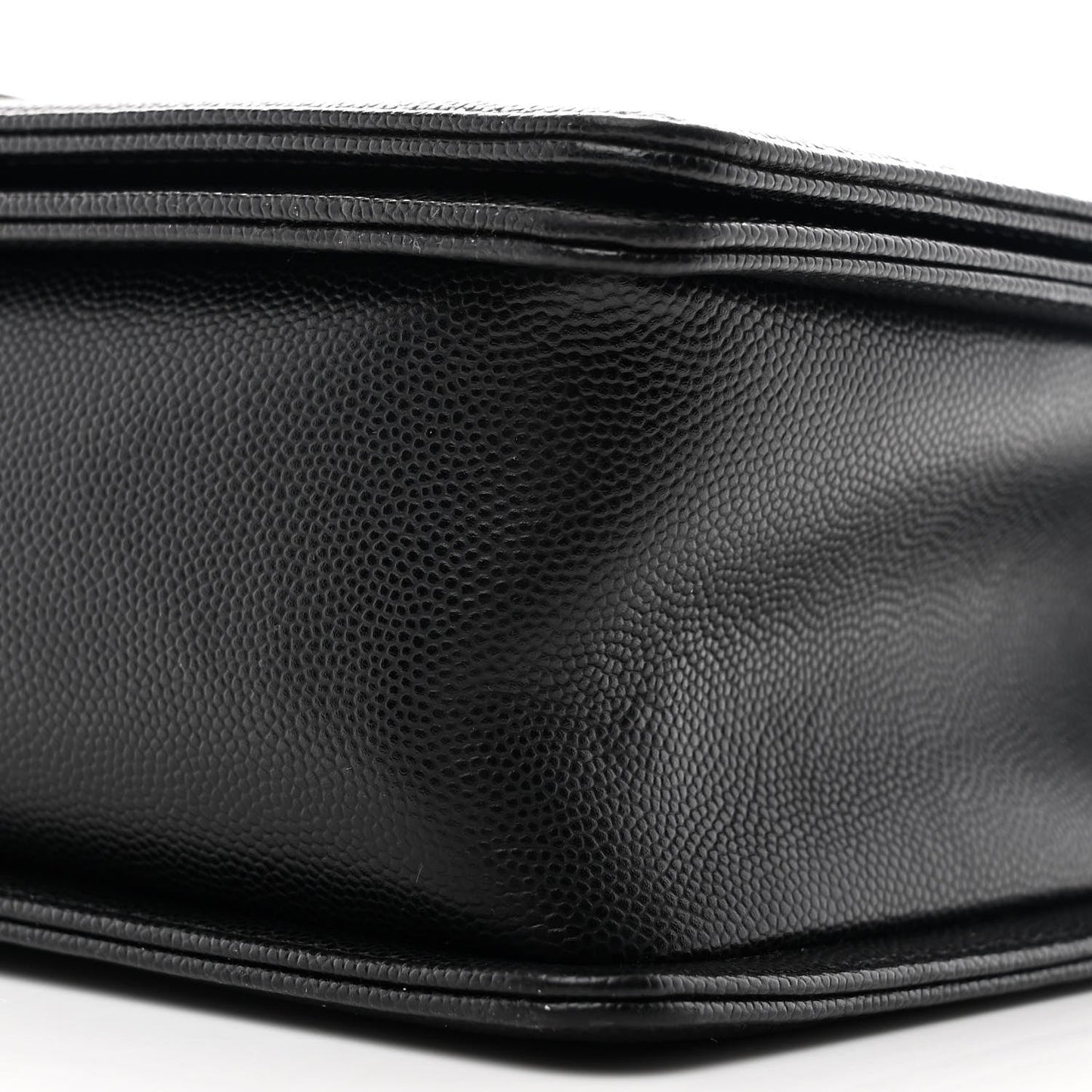 Caviar Quilted New Medium Boy Flap Black