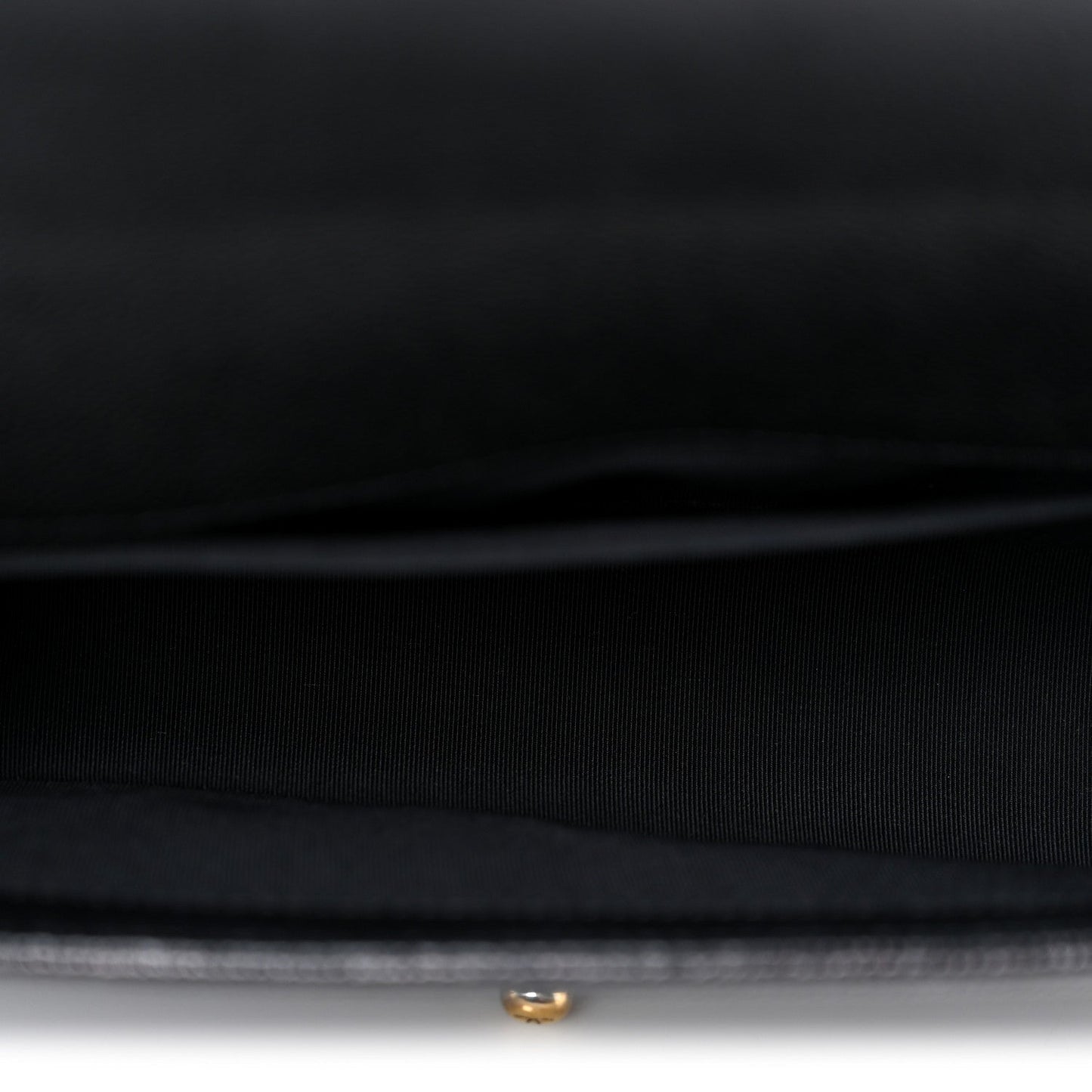 Caviar Quilted Medium Boy Flap Black